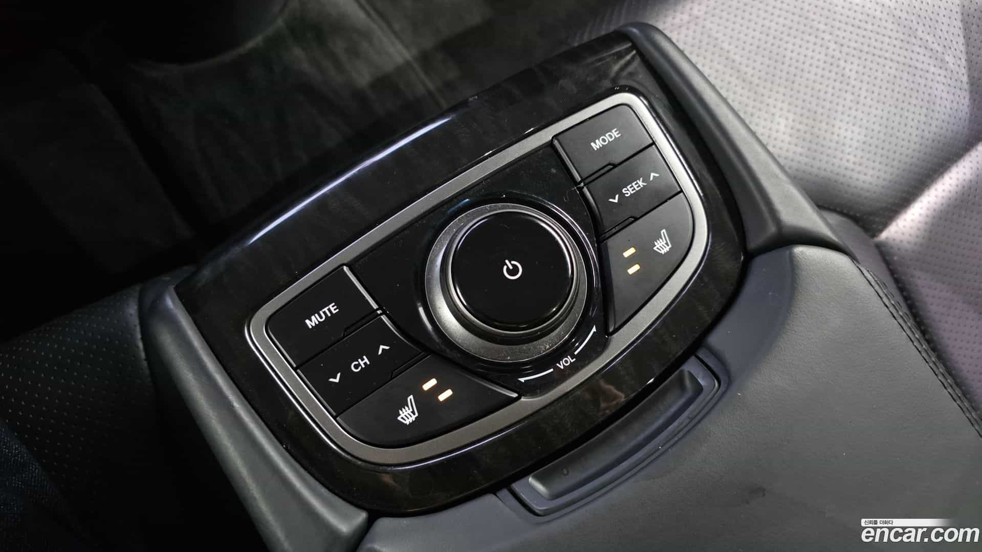 Grandeur Hyundai 2013.1-OPTION-022