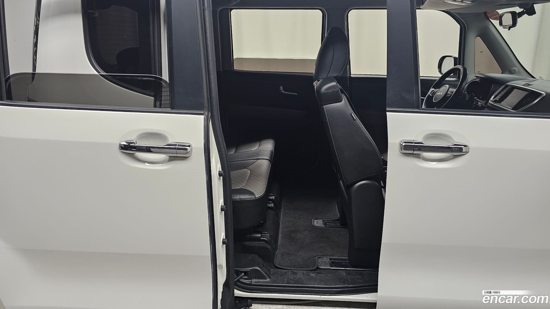 Main__Slider__Photo:RAY Kia 2022.4-11