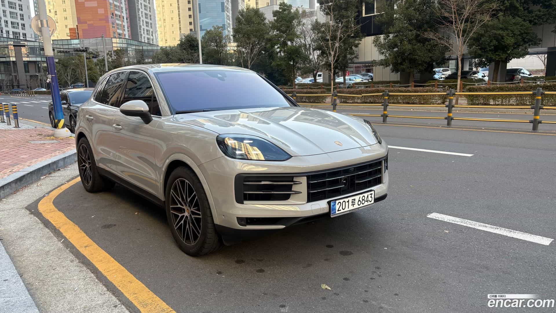 Cayenne Porsche 2023.11-OUTER-002