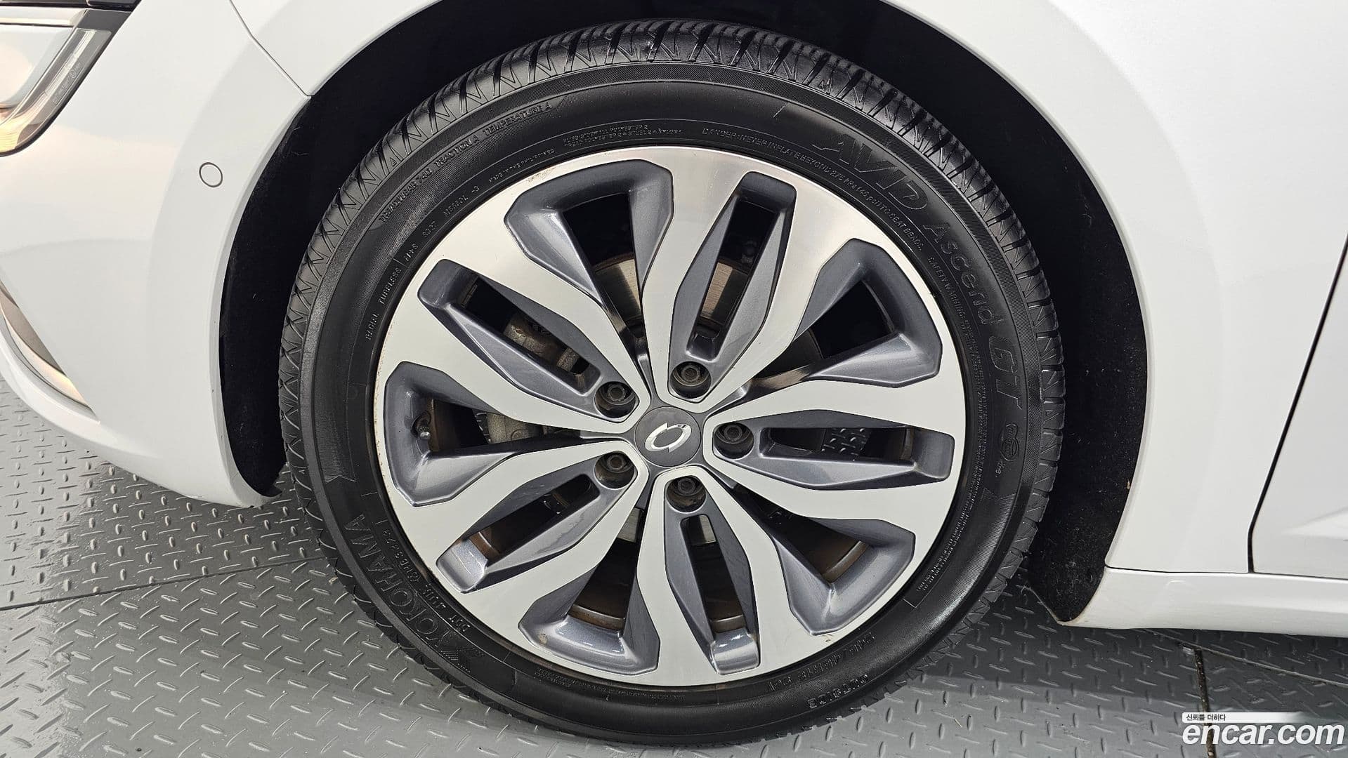 Main__Slider__Photo:SM6 Renault-KoreaSamsung 2016.2-4