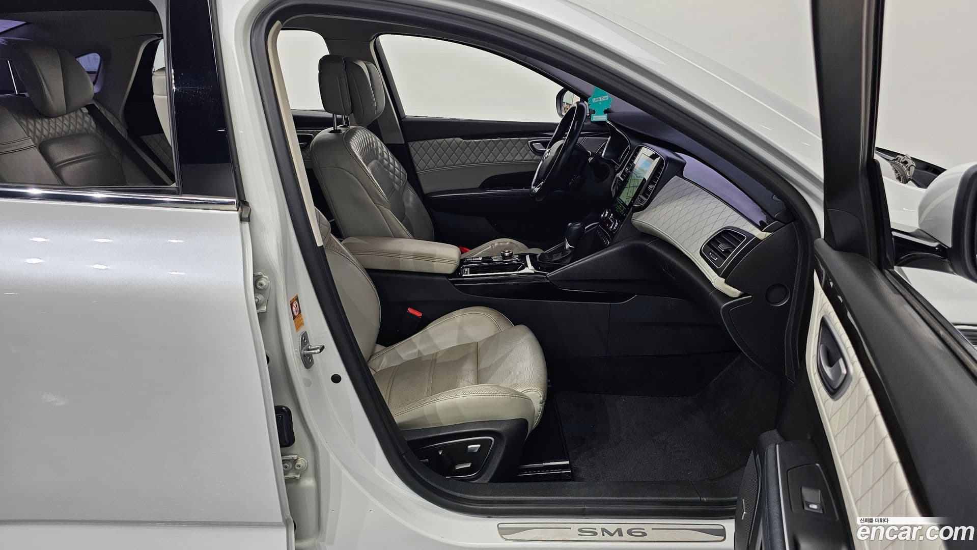 Main__Slider__Photo:SM6 Renault-KoreaSamsung 2016.2-9