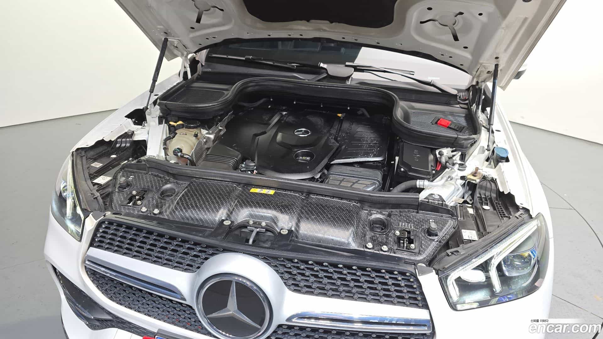 GLE-Class Mercedes-Benz 2021.2-INNER-006