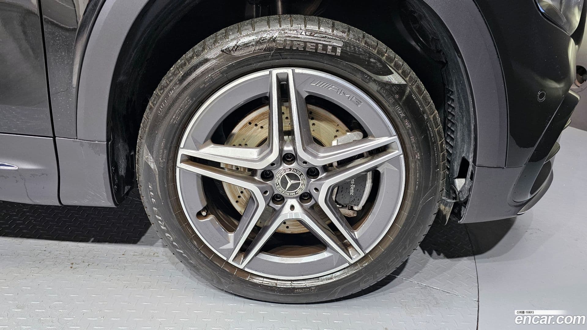 Main__Slider__Photo:GLB-Class Mercedes-Benz 2025.4-4