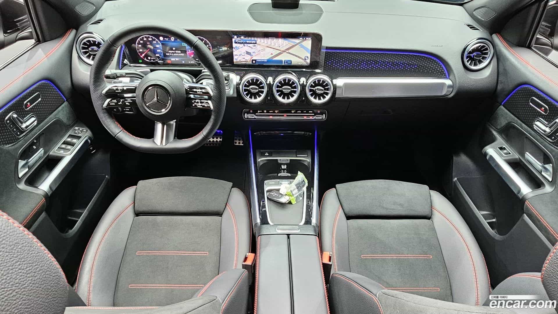 GLB-Class Mercedes-Benz 2025.4-INNER-007