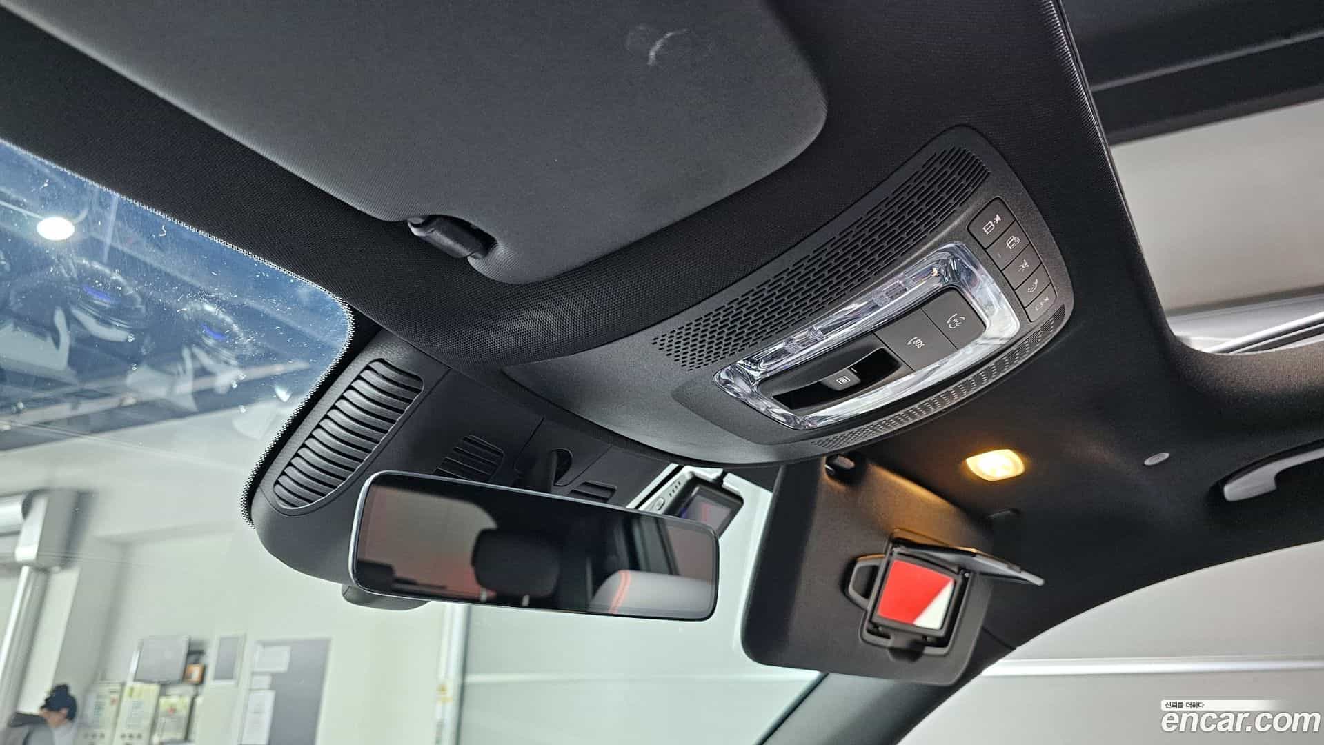 GLB-Class Mercedes-Benz 2025.4-OPTION-021