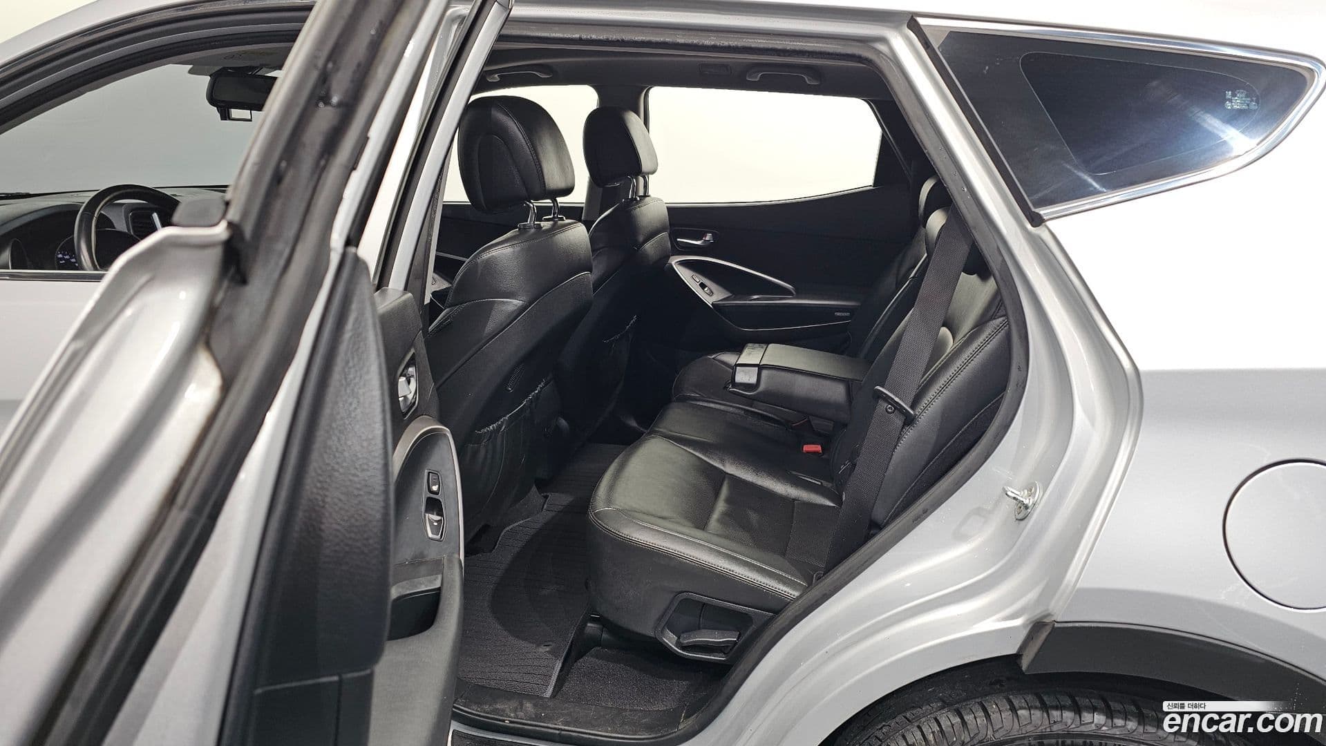 Main__Slider__Photo:Santafe Hyundai 2016.10-10