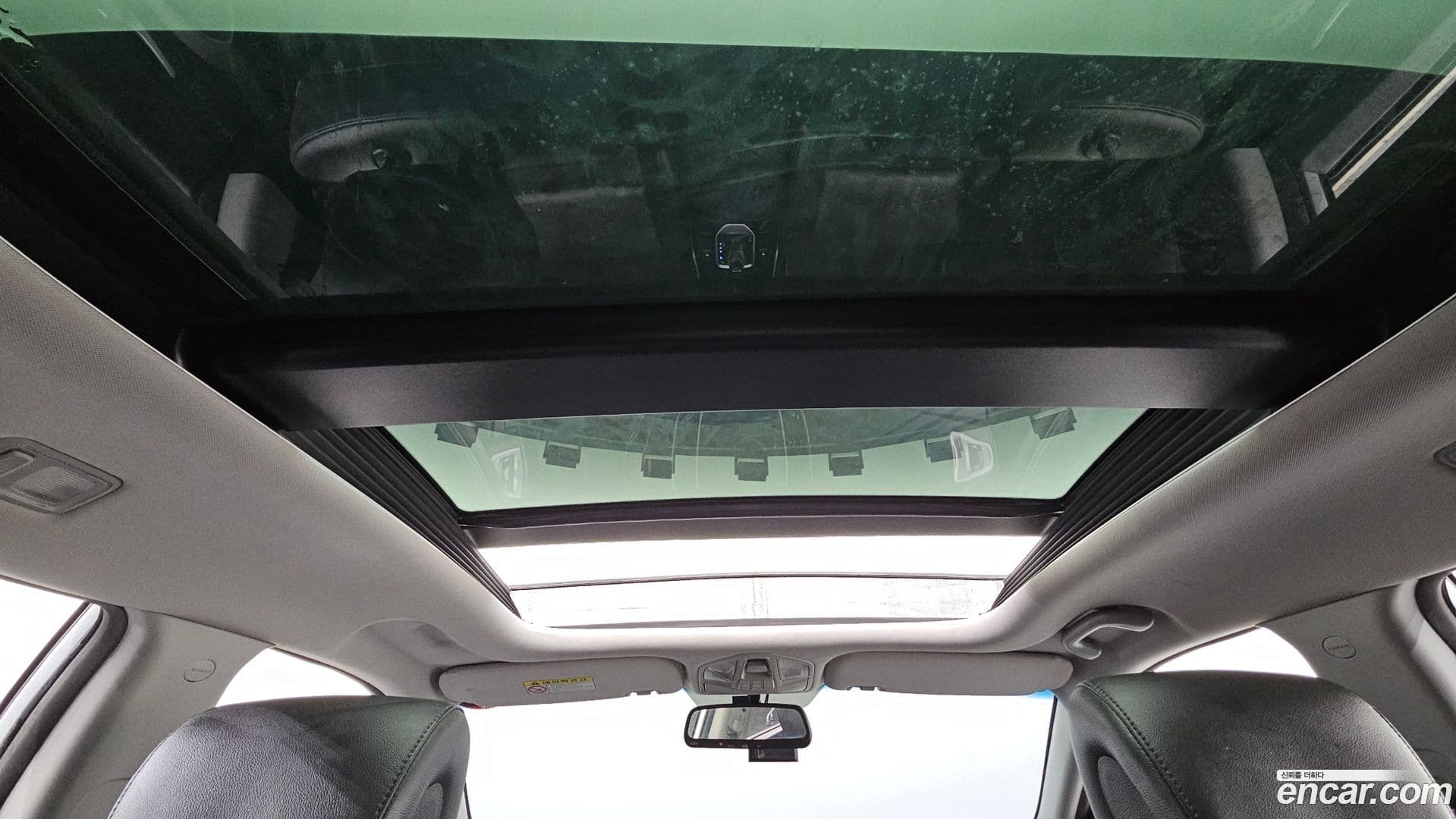 Main__Slider__Photo:Santafe Hyundai 2016.10-18