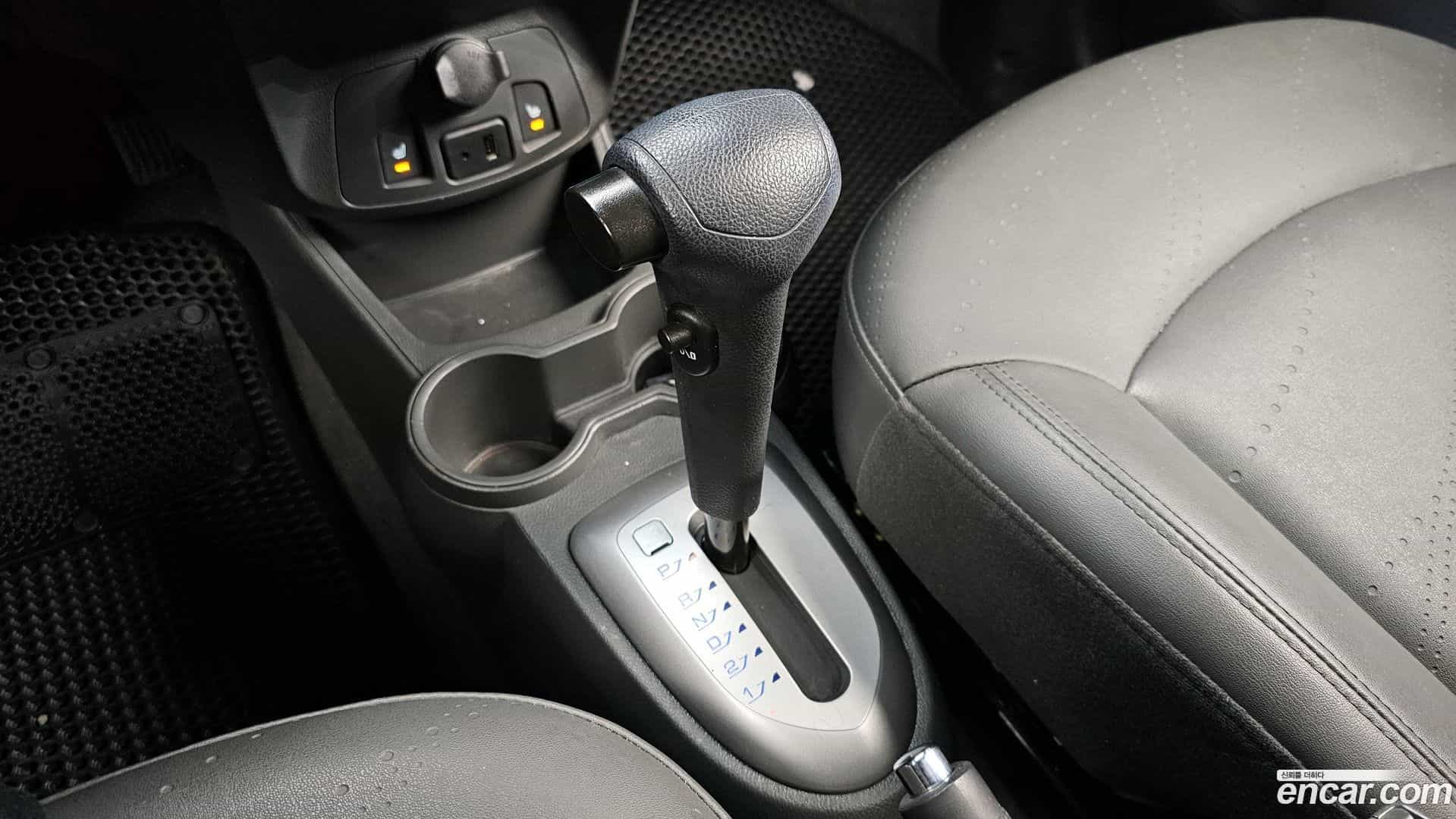 Spark Chevrolet 2014.0-INNER-009