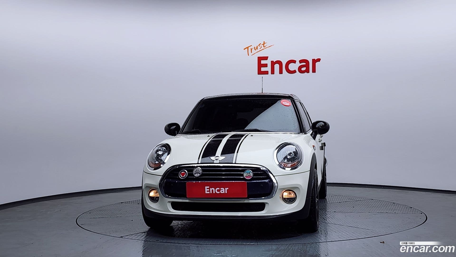 Main__Slider__Photo:Cooper Mini 2017.3-2