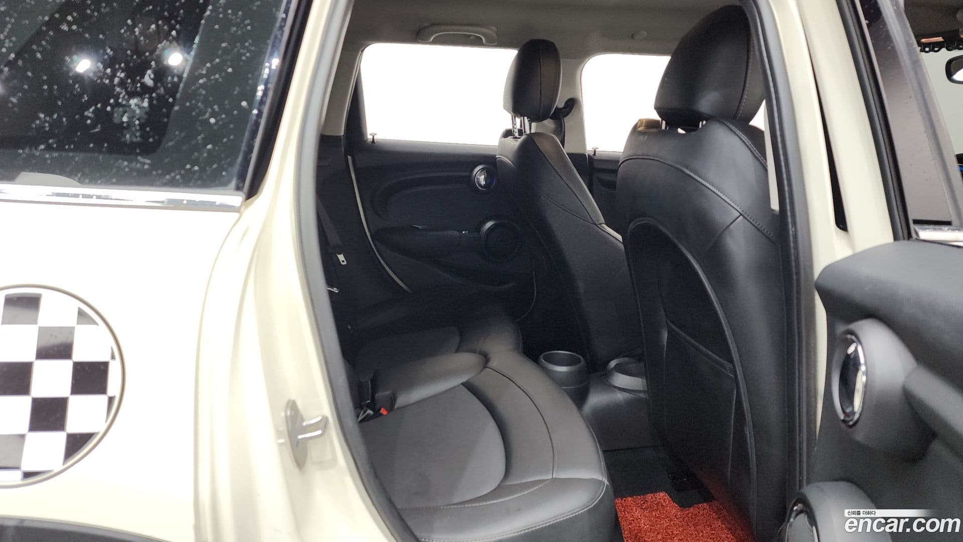 Main__Slider__Photo:Cooper Mini 2017.3-11