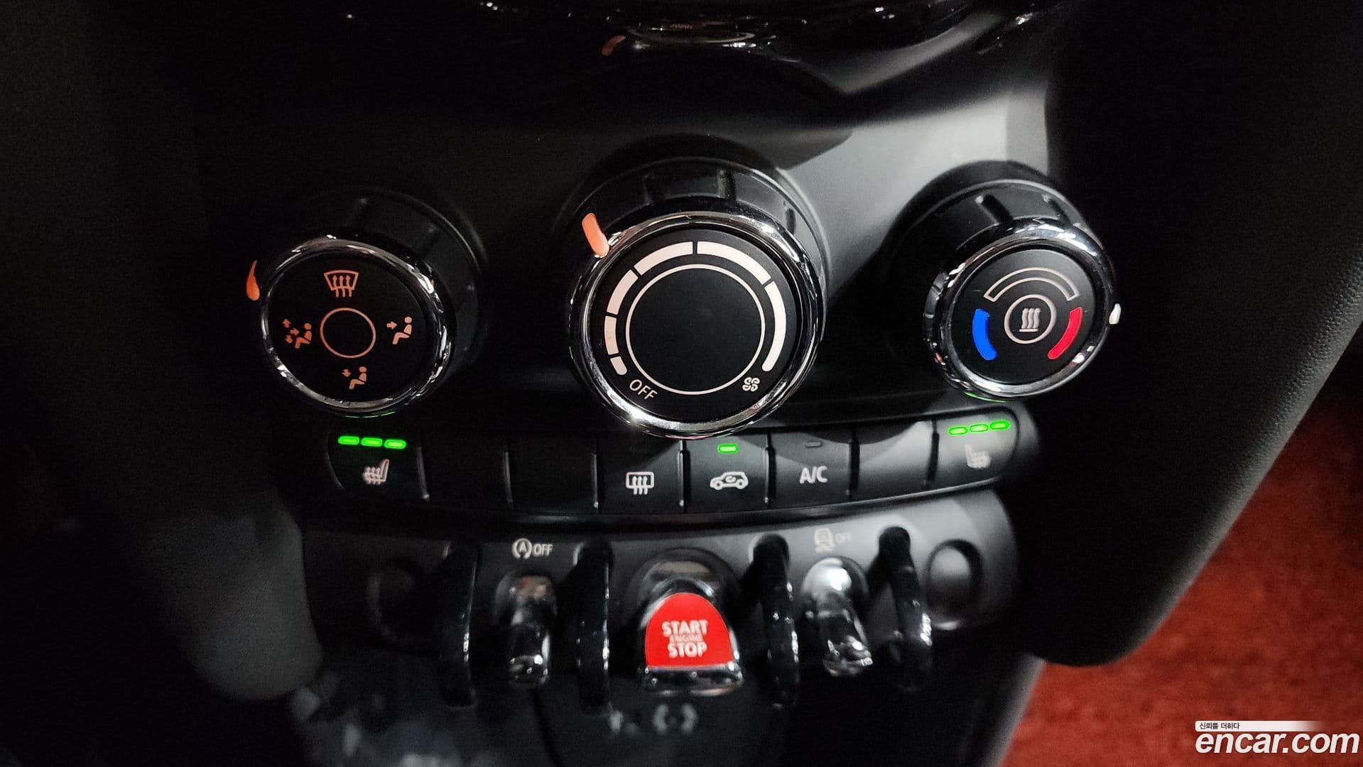 Main__Slider__Photo:Cooper Mini 2017.3-17