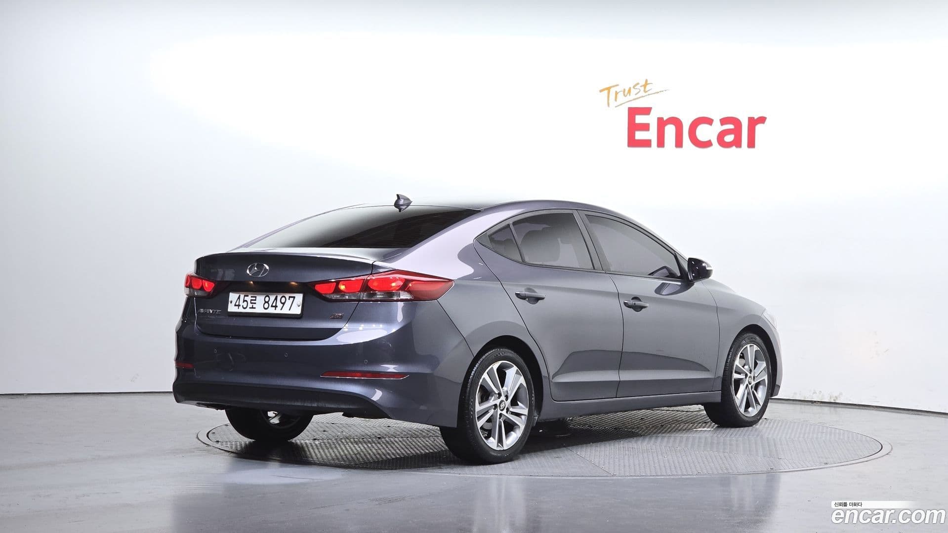 Main__Slider__Photo:AVANTE Hyundai 2016.11-1