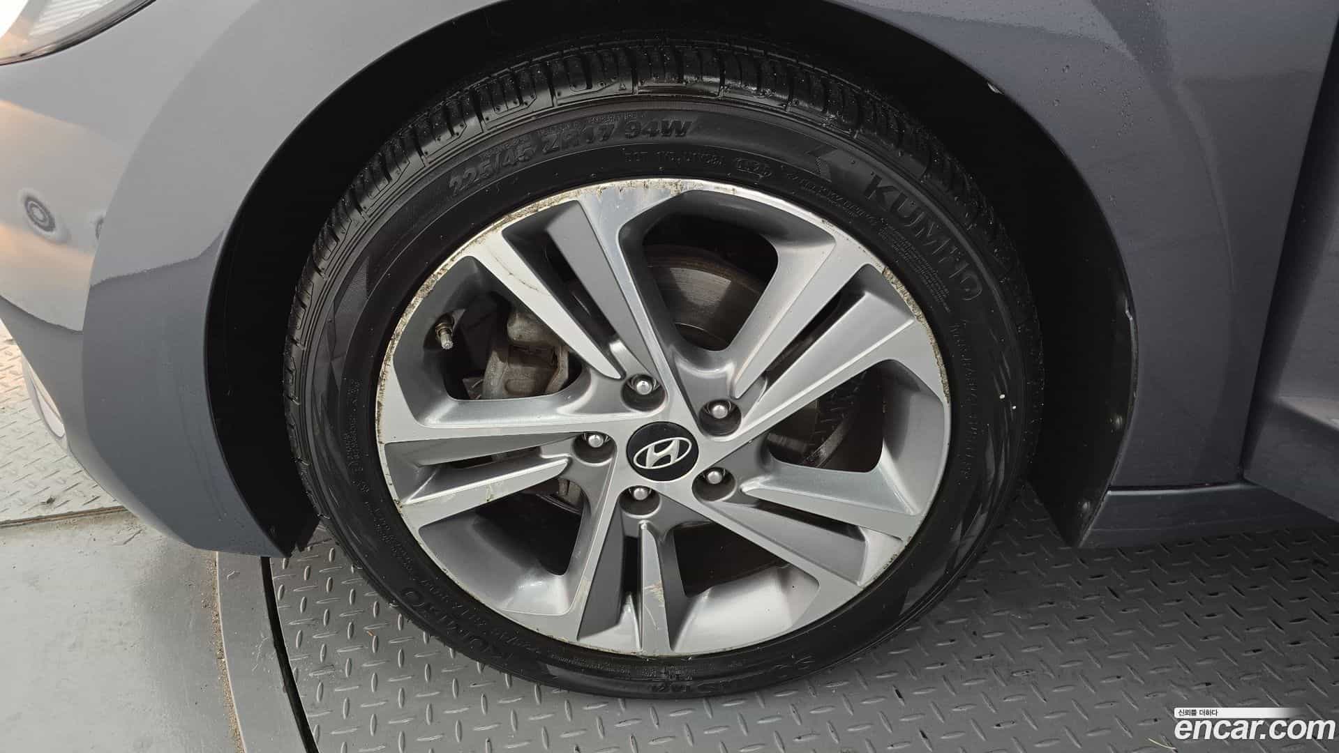 AVANTE Hyundai 2016.11-OUTER-005