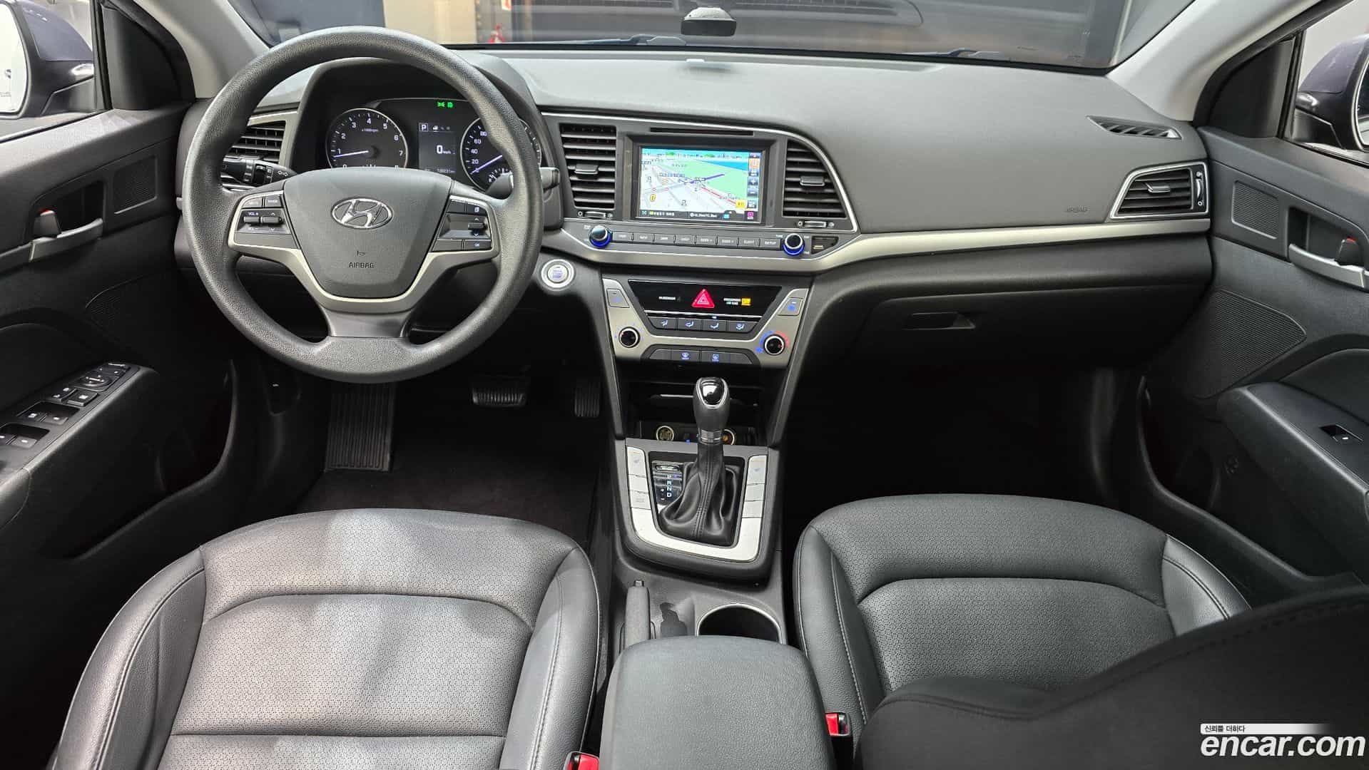 AVANTE Hyundai 2016.11-INNER-007