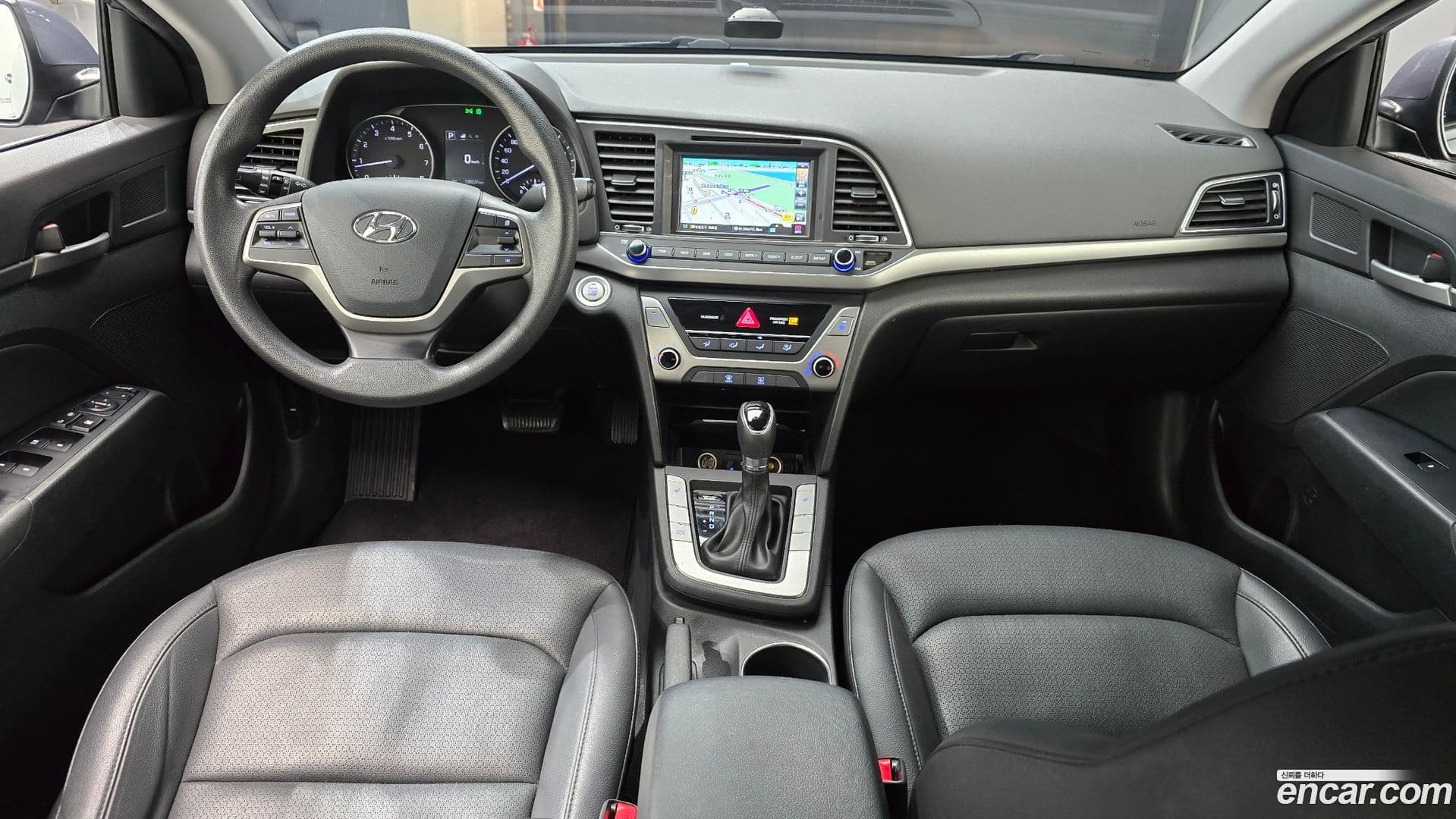 Main__Slider__Photo:AVANTE Hyundai 2016.11-6