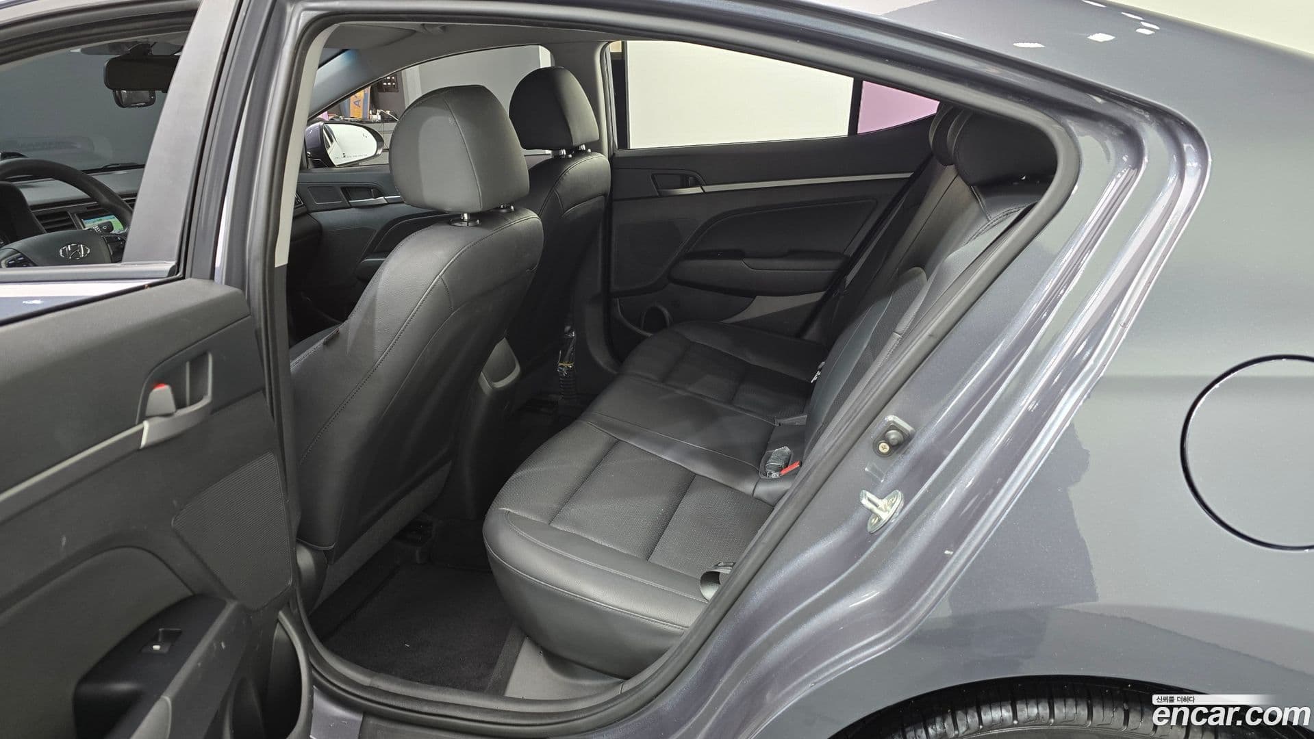 Main__Slider__Photo:AVANTE Hyundai 2016.11-10