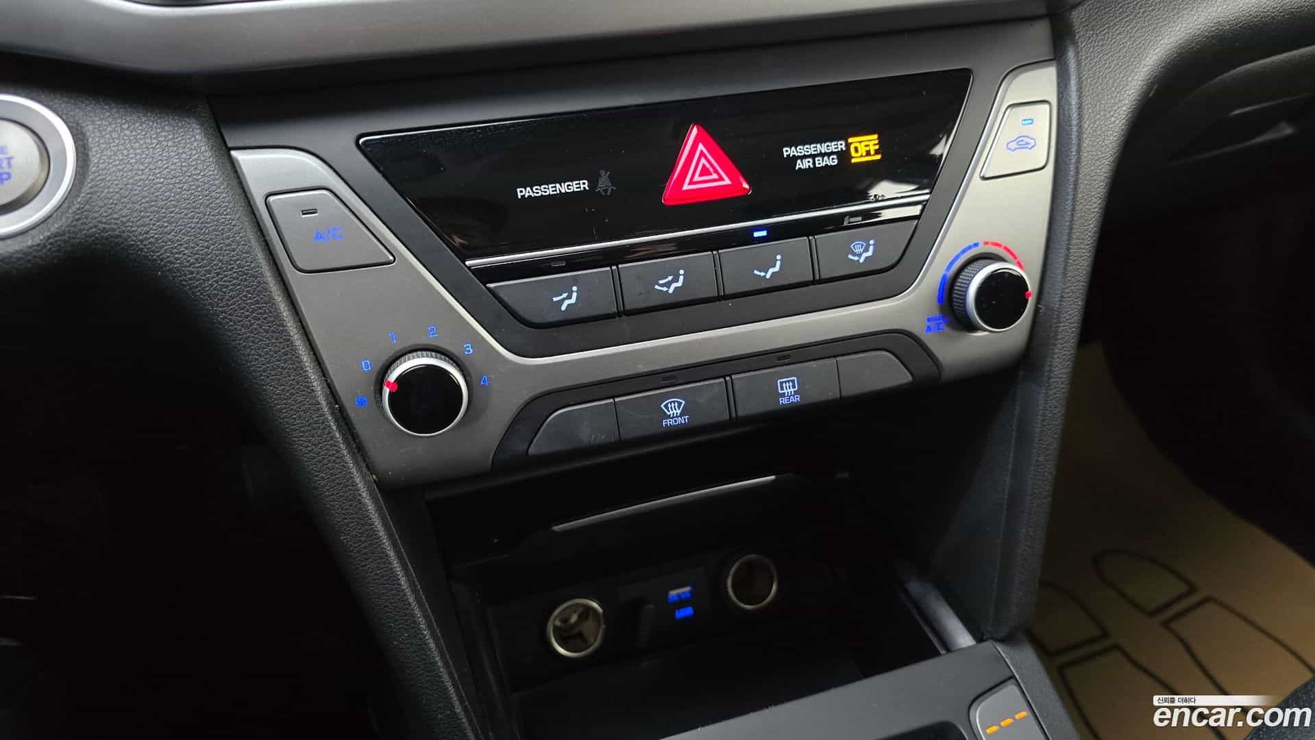 AVANTE Hyundai 2016.11-OPTION-022