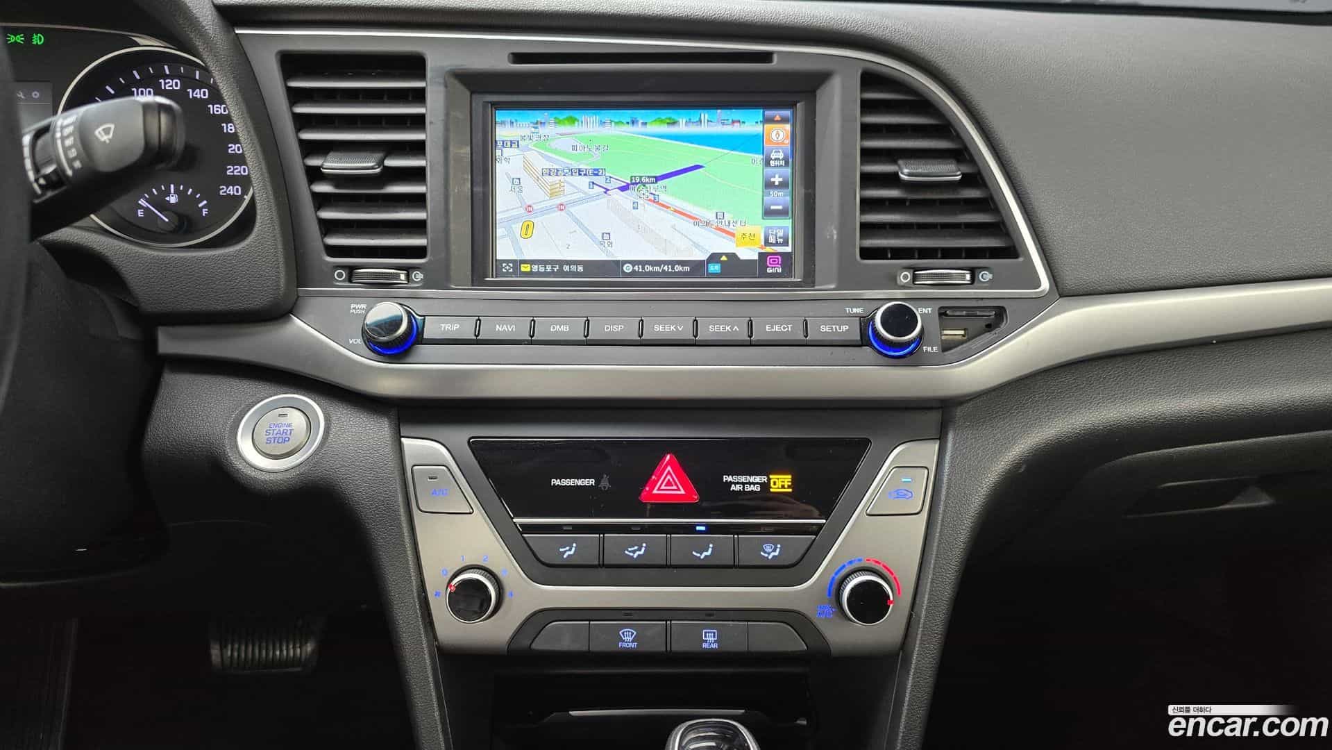 AVANTE Hyundai 2016.11-OPTION-023