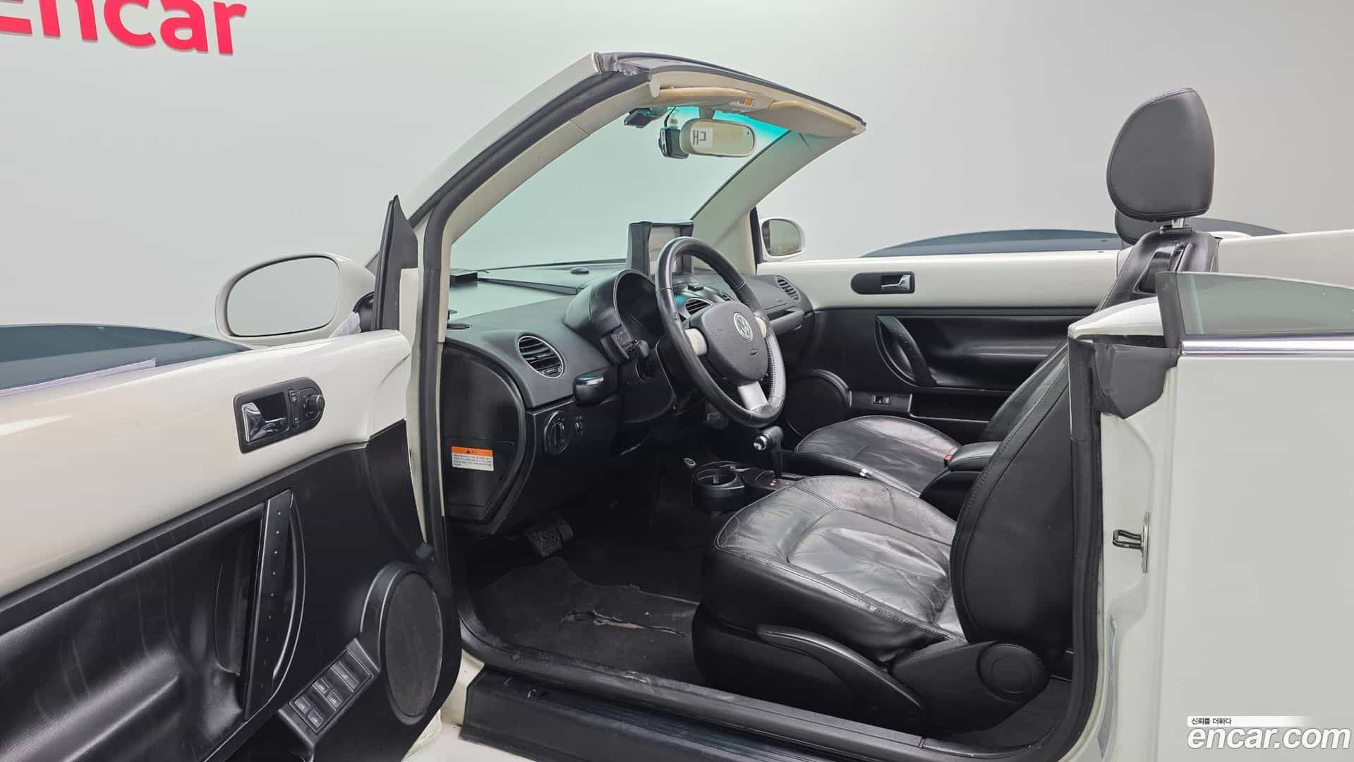 Beatle Volkswagen 2011.6-OPTION-015