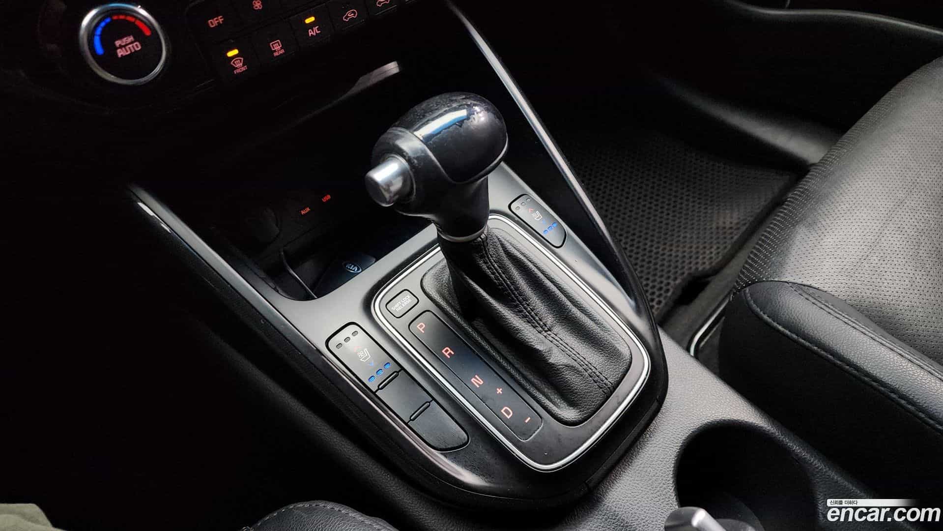 Carens Kia 2013.5-INNER-009