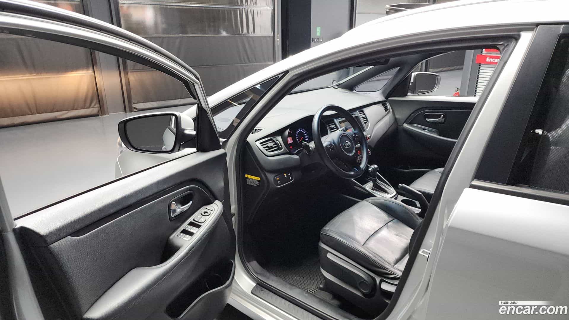 Carens Kia 2013.5-INNER-010