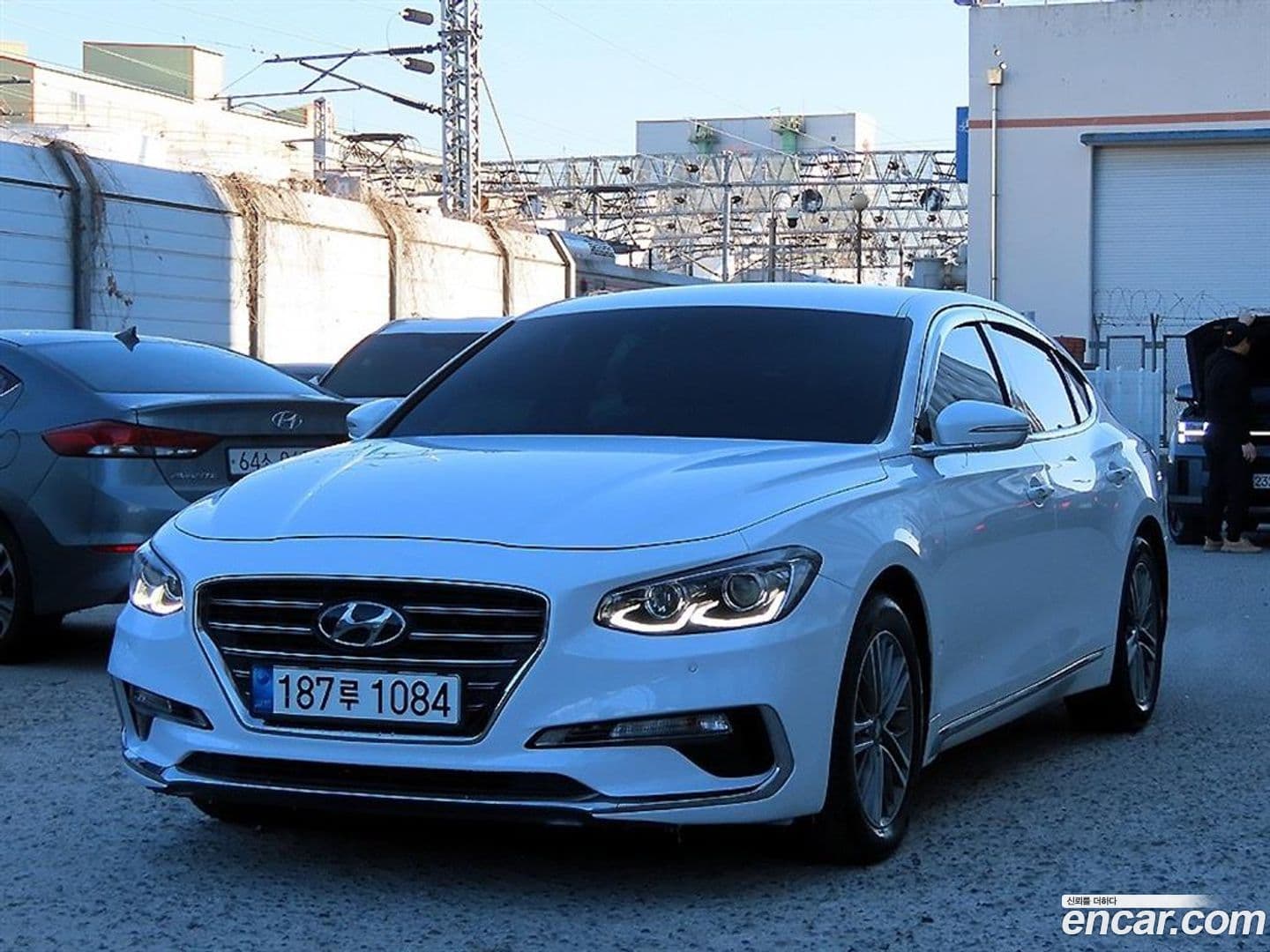 Main__Slider__Photo:Grandeur Hyundai 2019.1-1