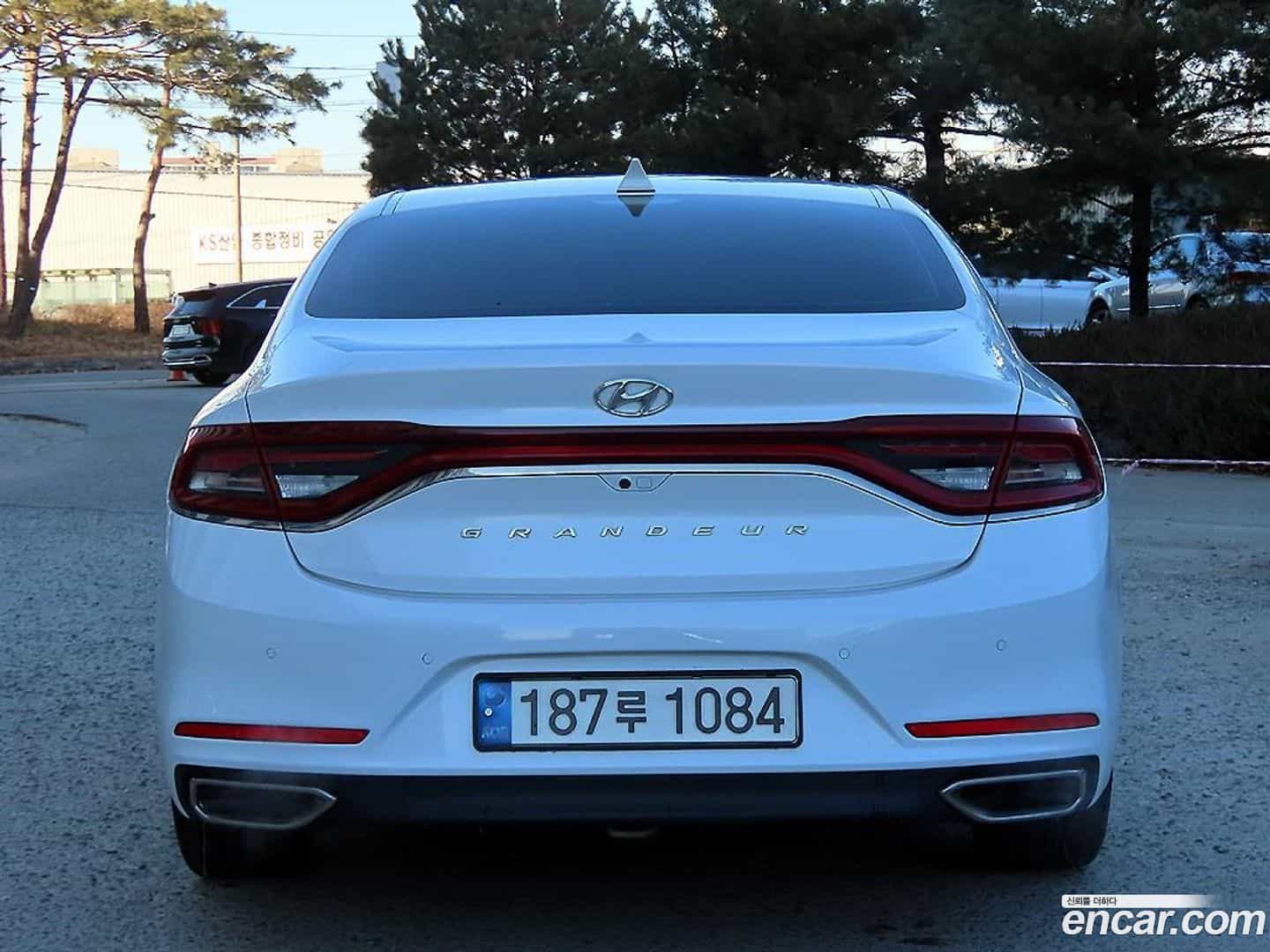 Grandeur Hyundai 2019.1-OUTER-004
