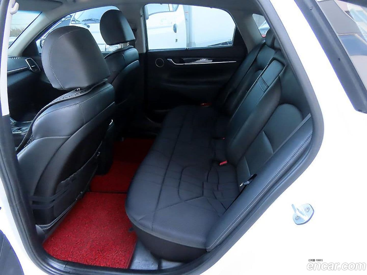 Main__Slider__Photo:Grandeur Hyundai 2019.1-5