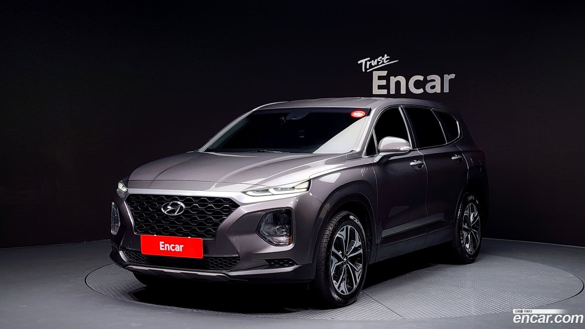 Main__Slider__Photo:Santafe Hyundai 2018.6-0