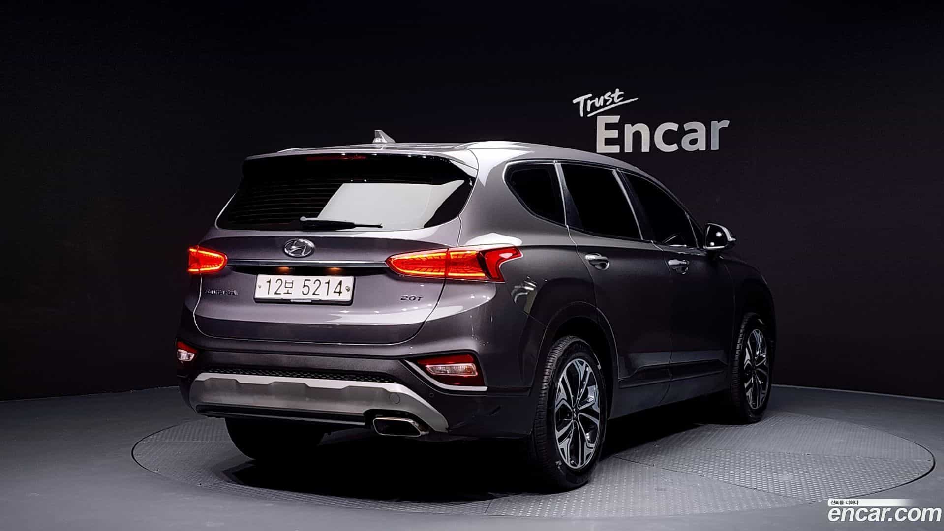 Santafe Hyundai 2018.6-OUTER-002