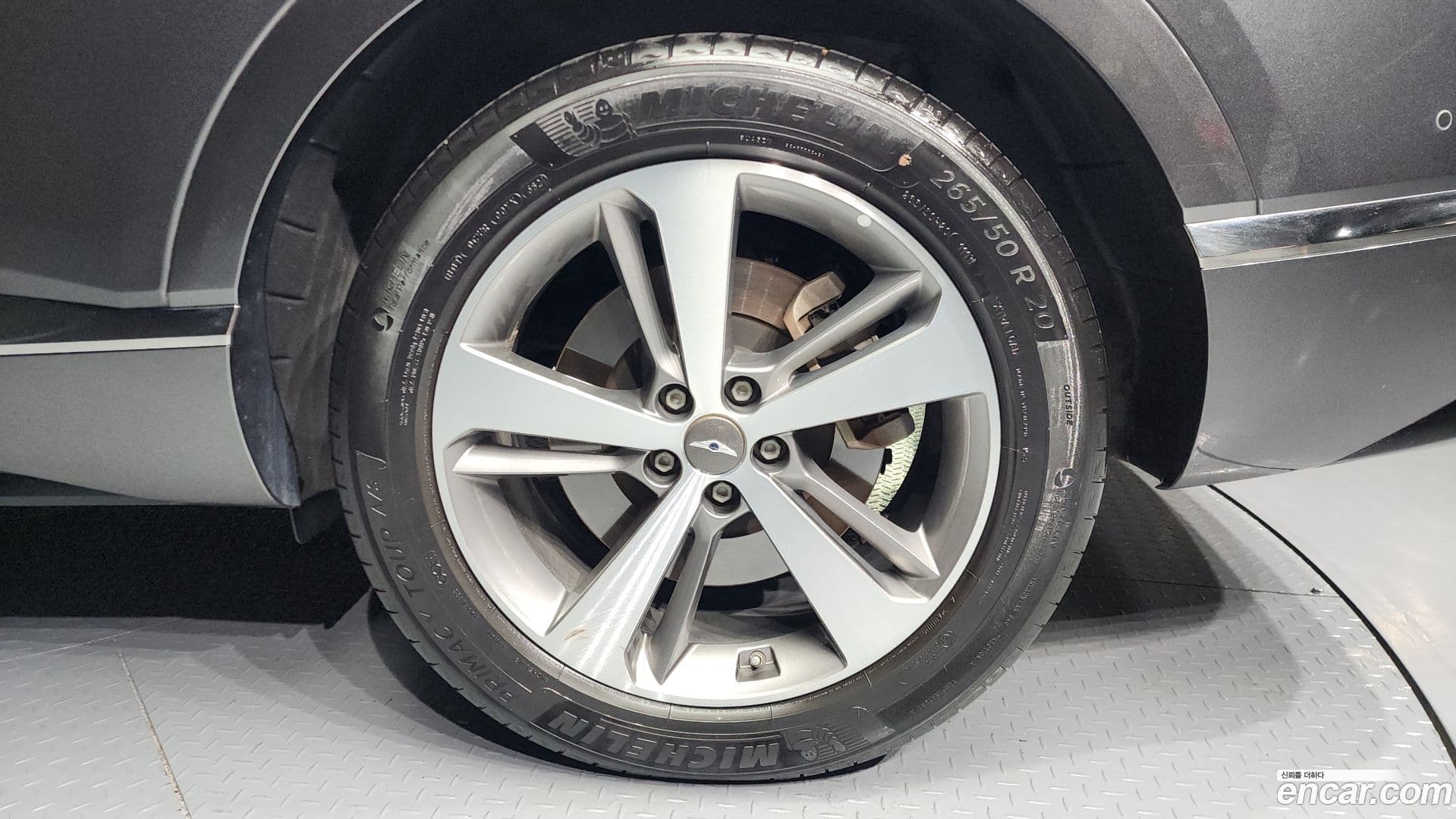 Main__Slider__Photo:GV80 Genesis 2022.0-4