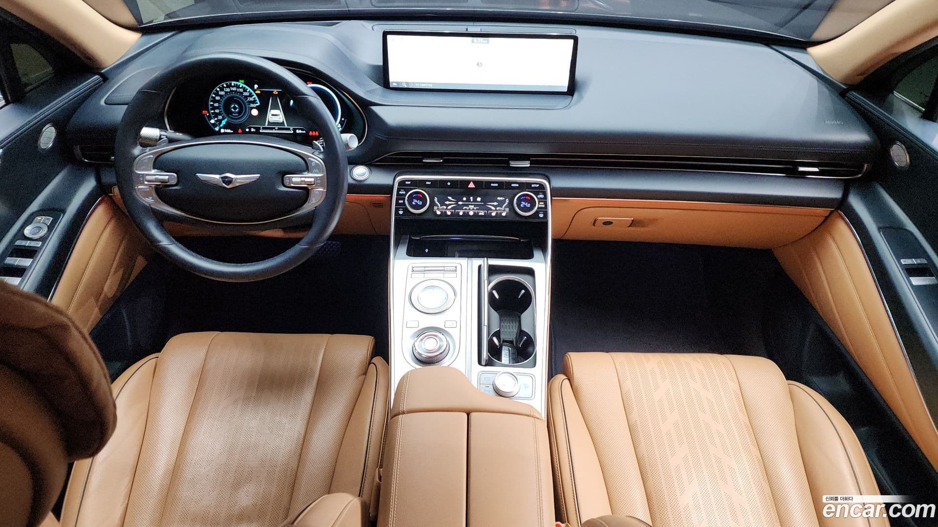 Main__Slider__Photo:GV80 Genesis 2022.0-6