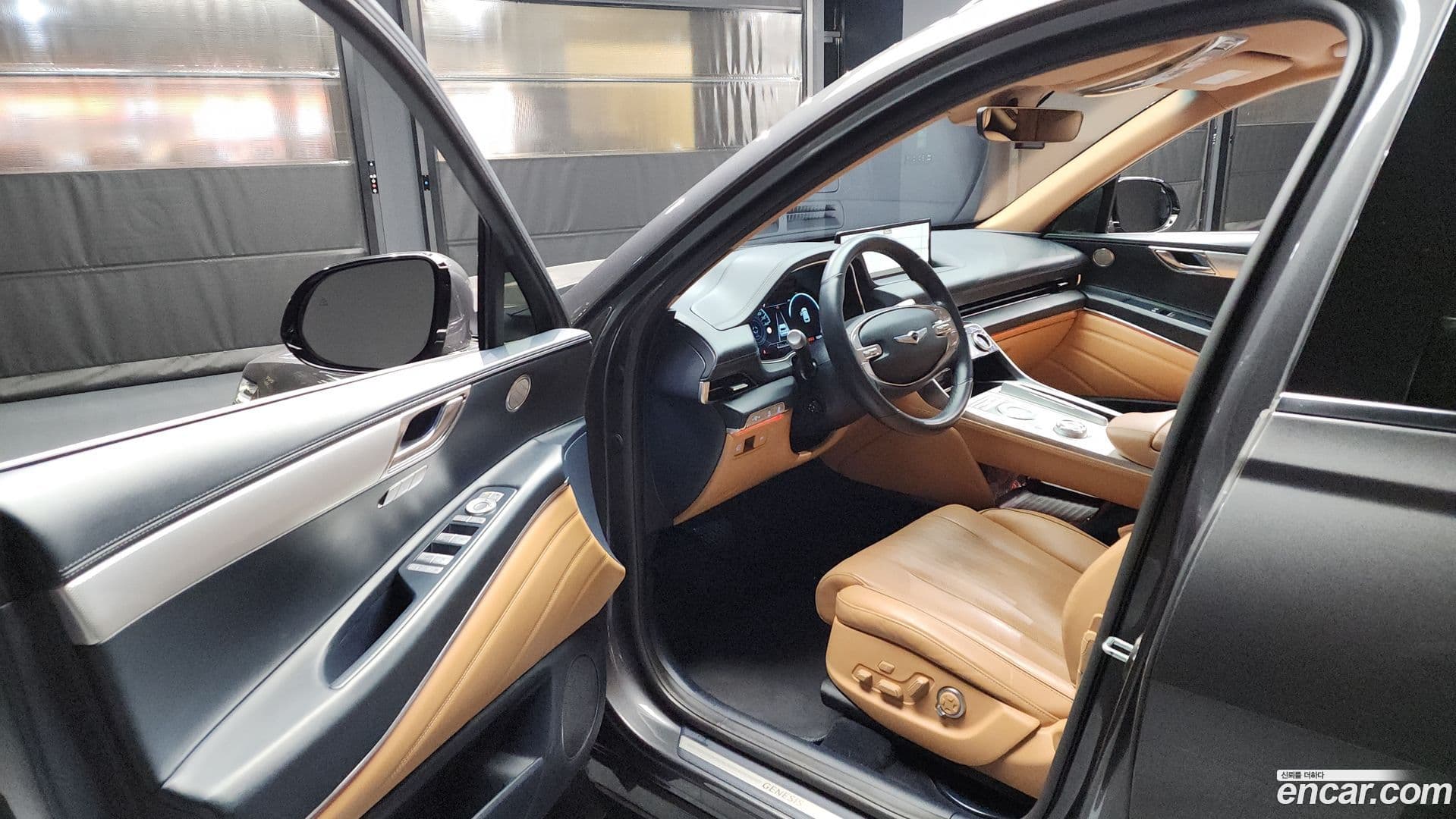 Main__Slider__Photo:GV80 Genesis 2022.0-9