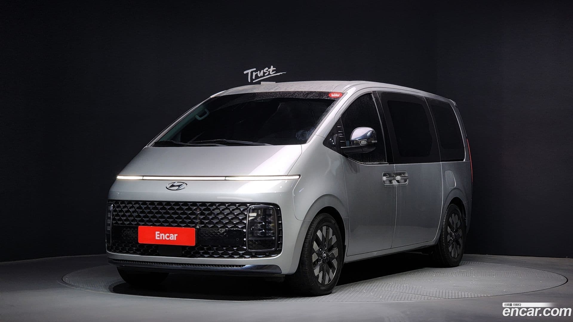 Main__Slider__Photo:Staria Hyundai 2021.9-0