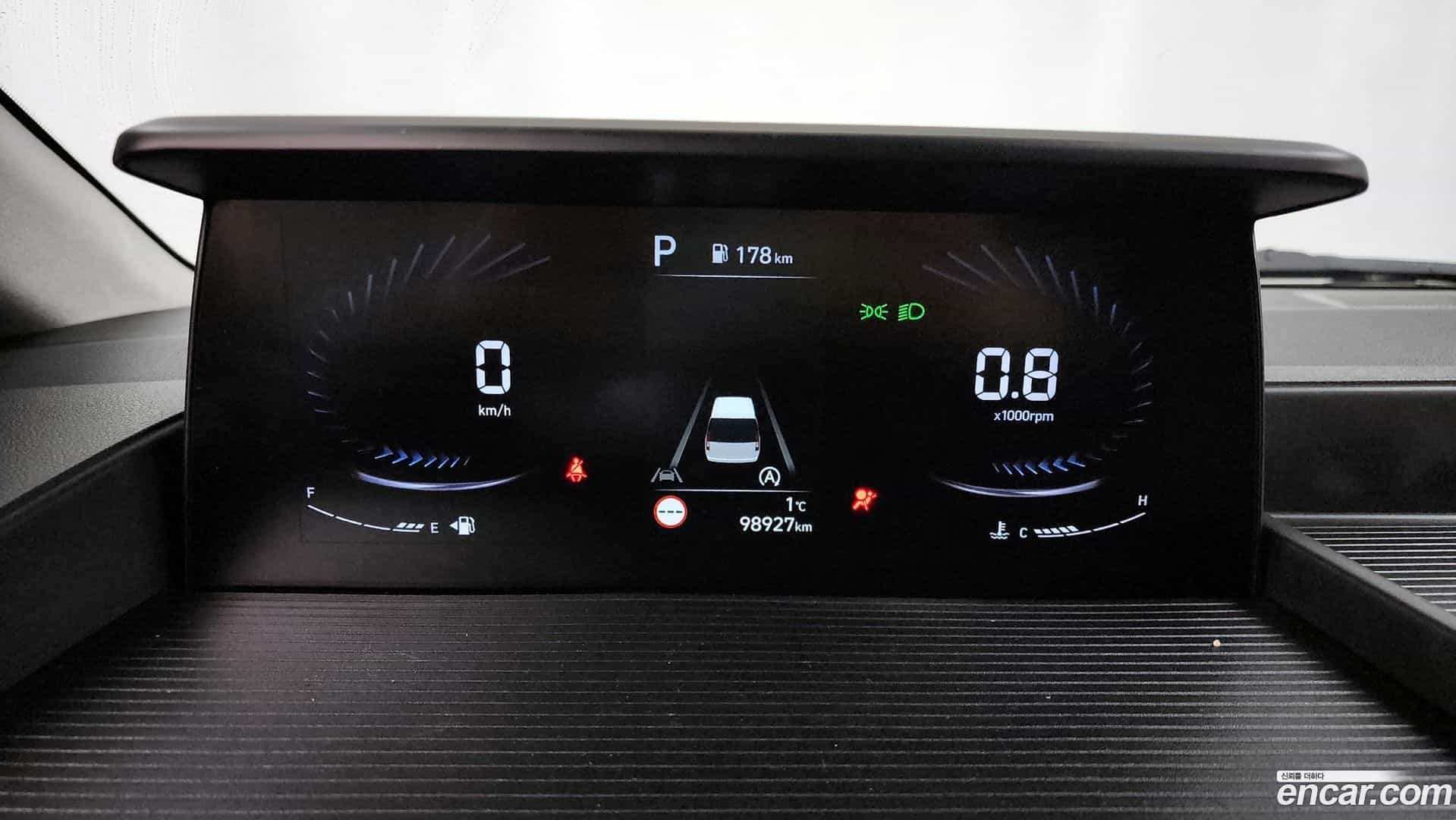 Staria Hyundai 2021.9-INNER-008