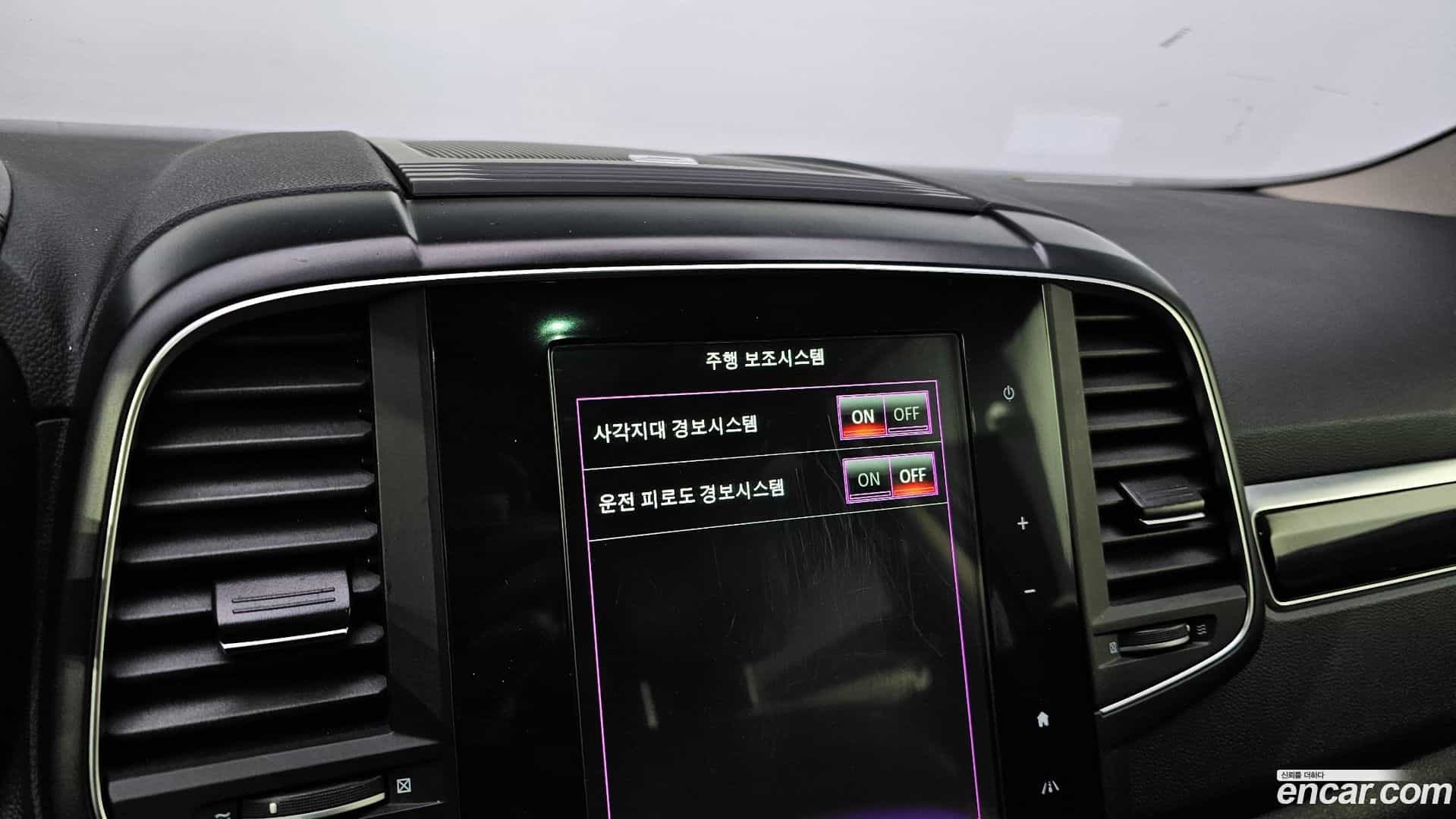 QM6 Renault-KoreaSamsung 2018.1-OPTION-021