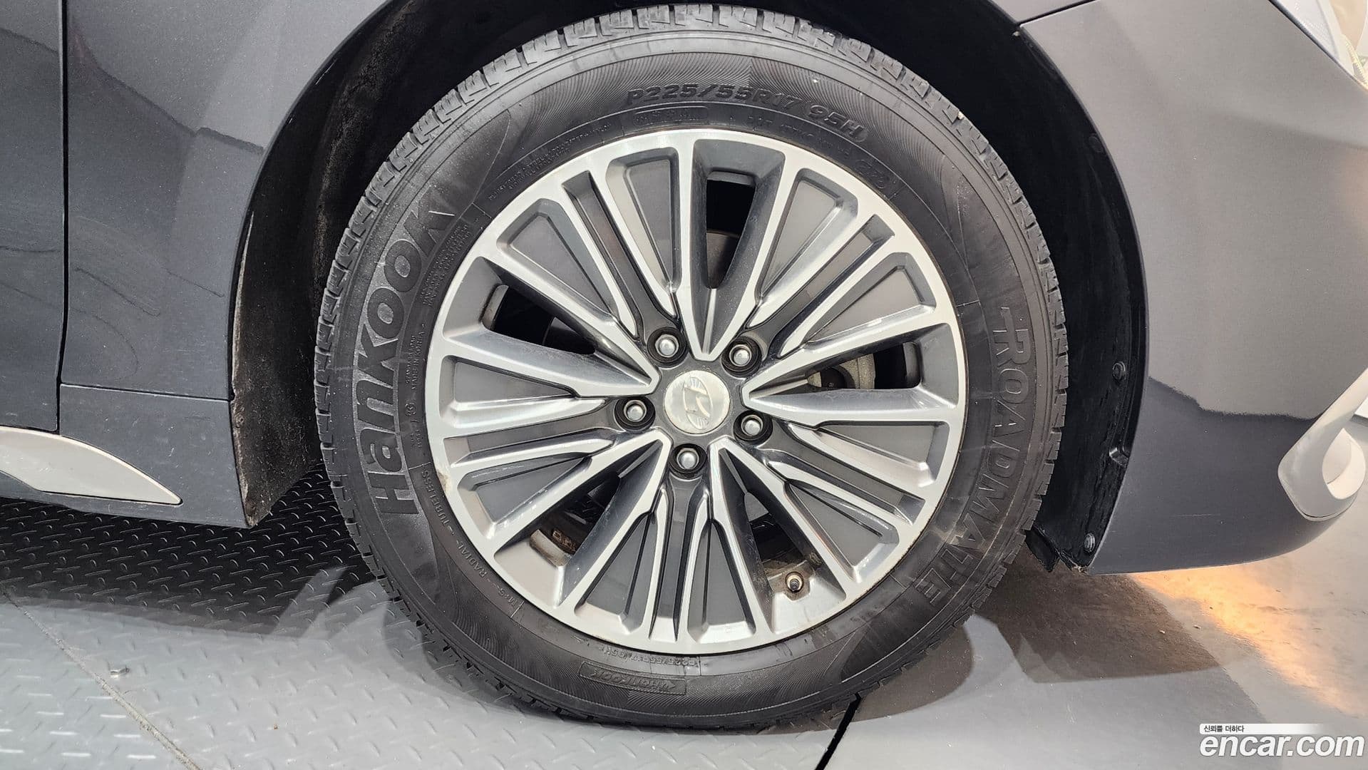 Main__Slider__Photo:Grandeur Hyundai 2019.1-4