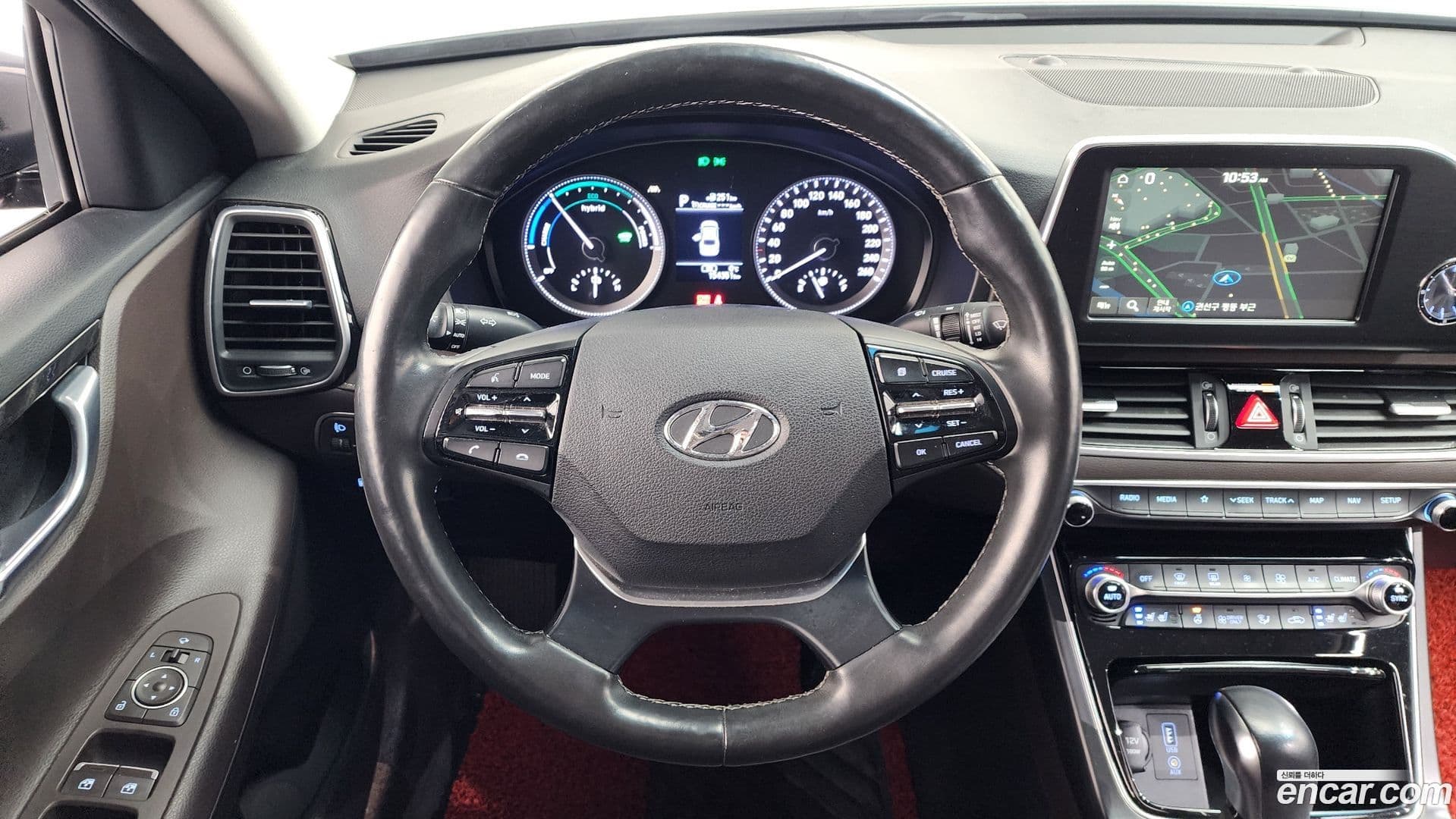 Main__Slider__Photo:Grandeur Hyundai 2019.1-12