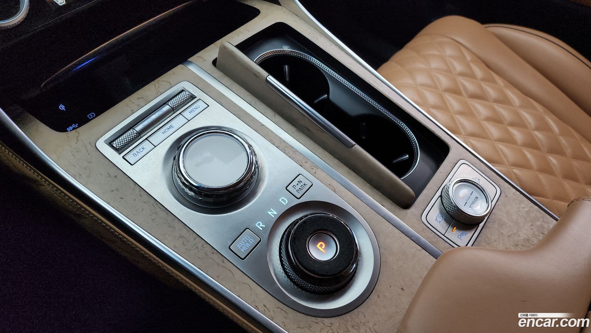 Main__Slider__Photo:GV80 Genesis 2023.0-8