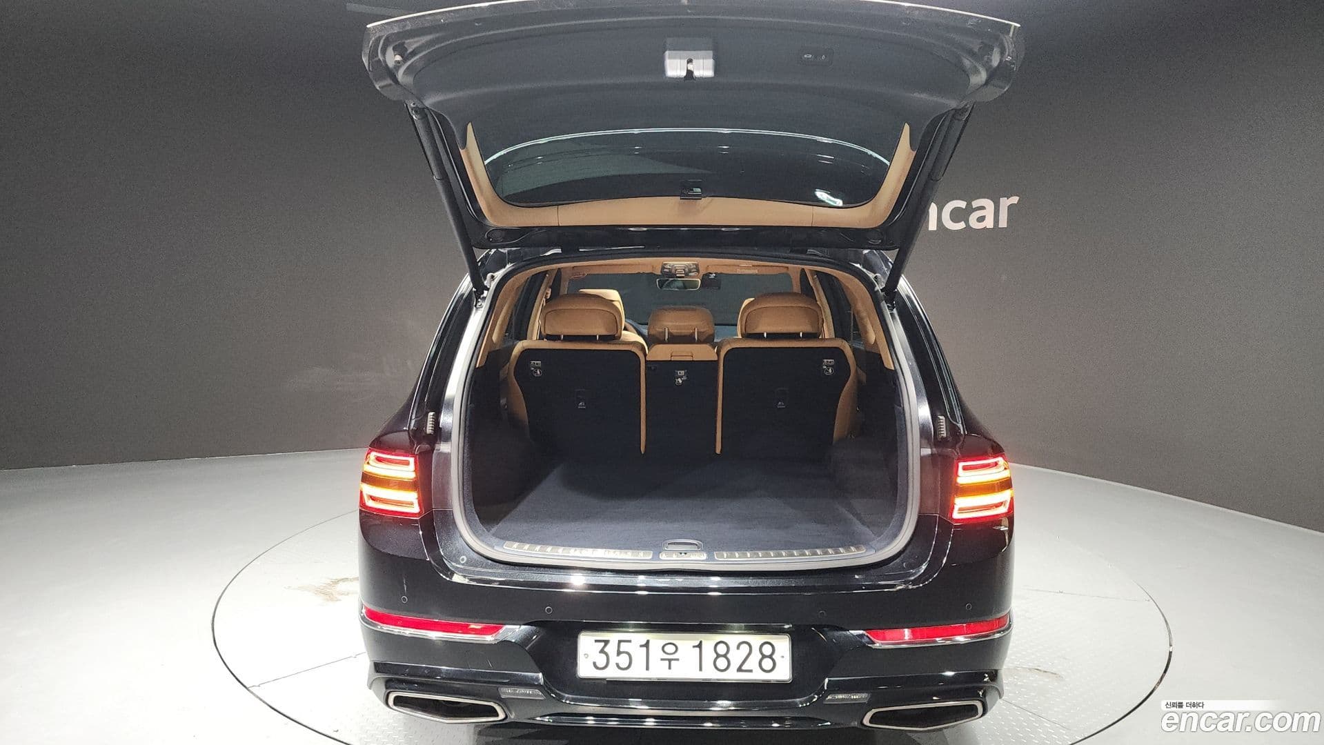 Main__Slider__Photo:GV80 Genesis 2023.0-19