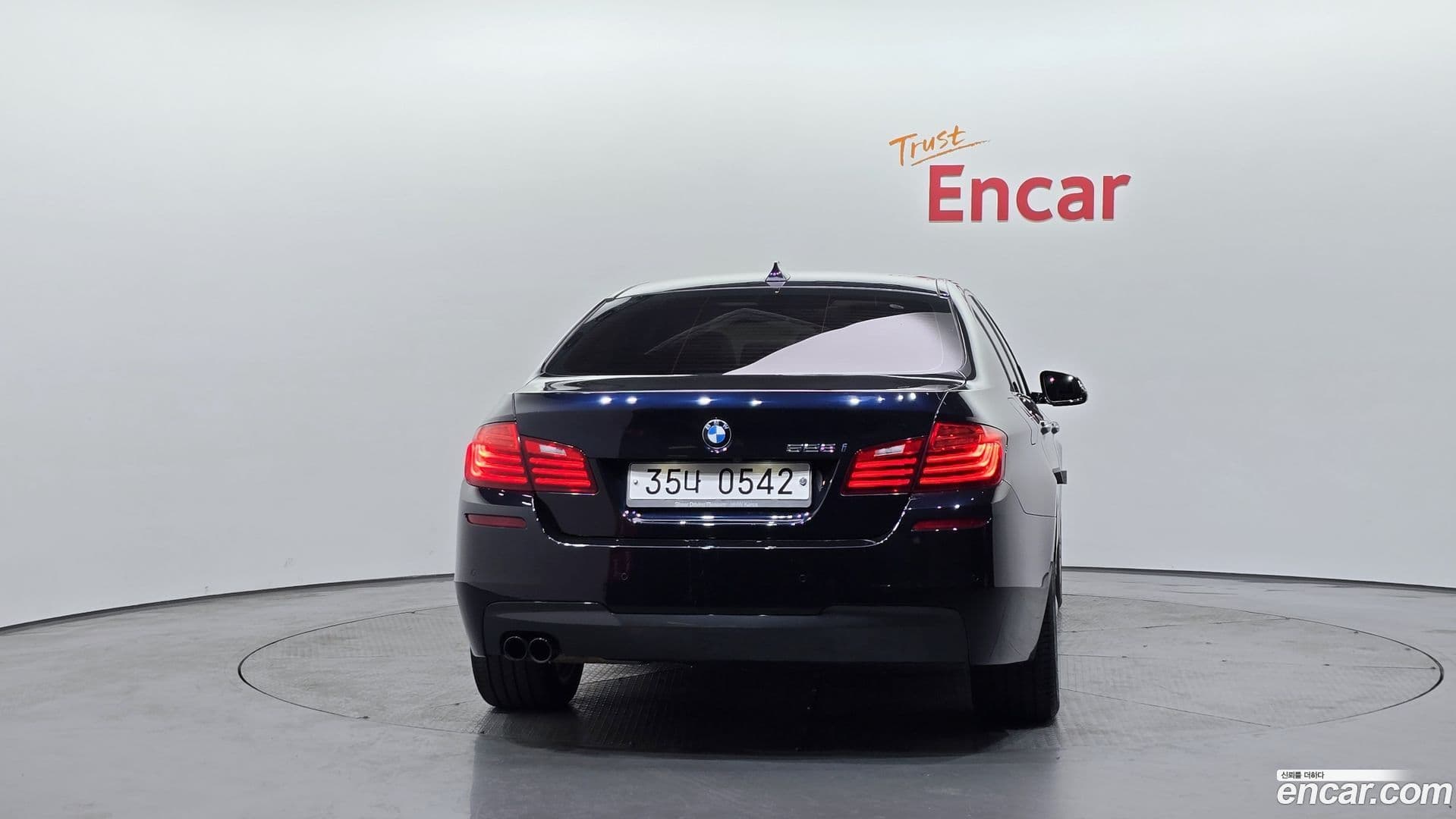 Main__Slider__Photo:5-Series BMW 2016.5-3