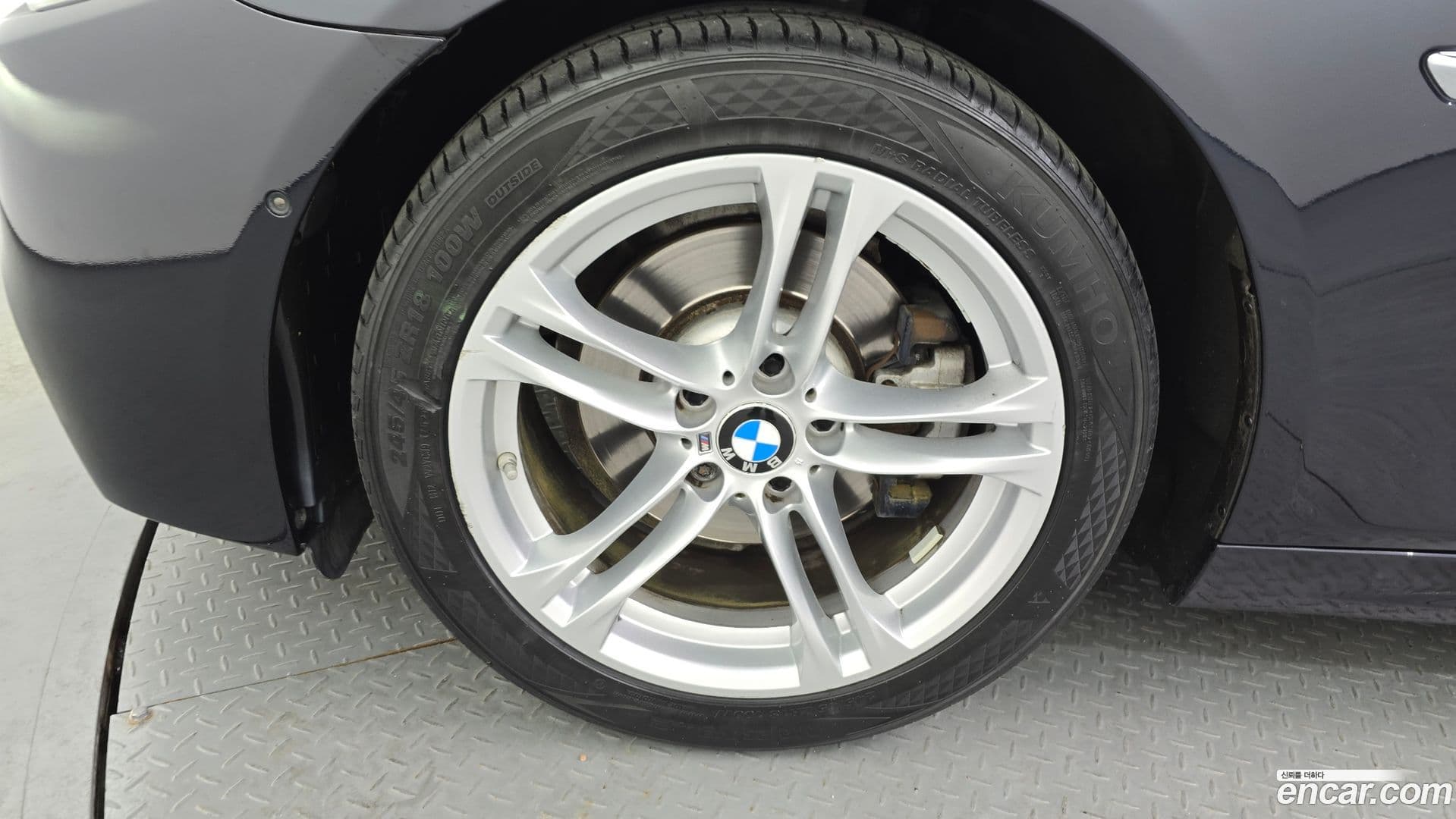 Main__Slider__Photo:5-Series BMW 2016.5-4