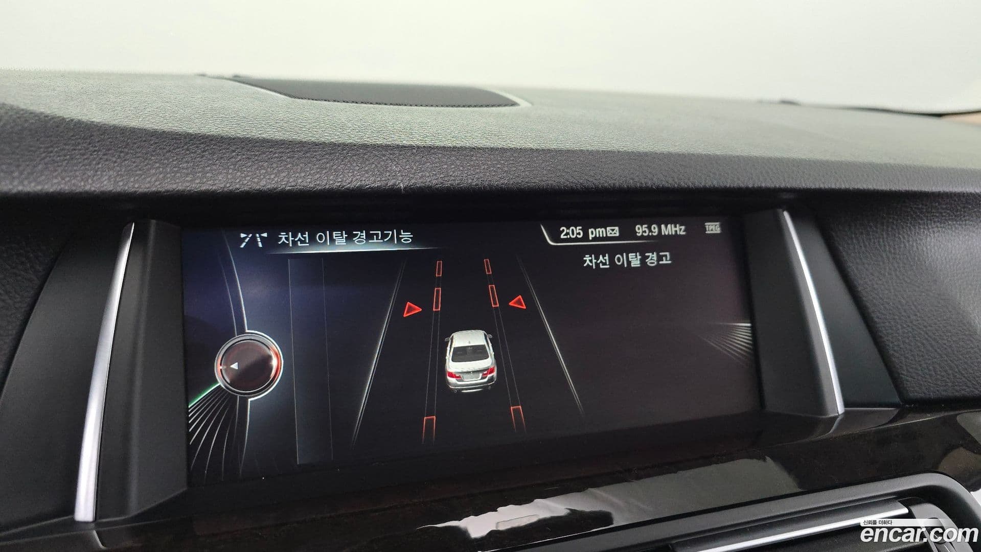 Main__Slider__Photo:5-Series BMW 2016.5-15