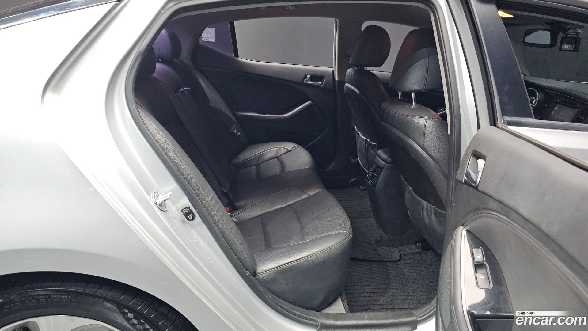 Main__Slider__Photo:K5 Kia 2015.0-11