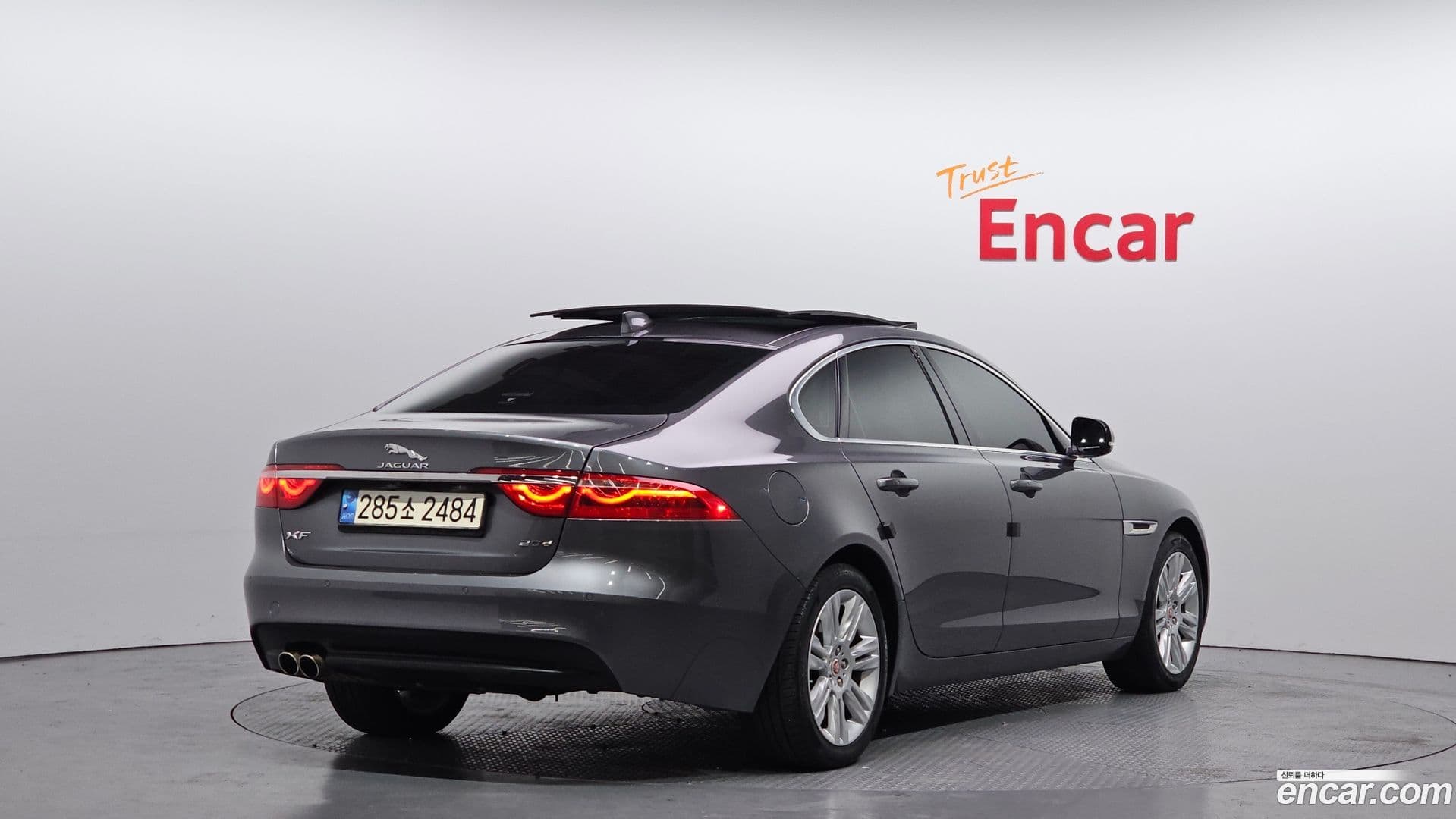 Main__Slider__Photo:XF Jaguar 2018.7-1