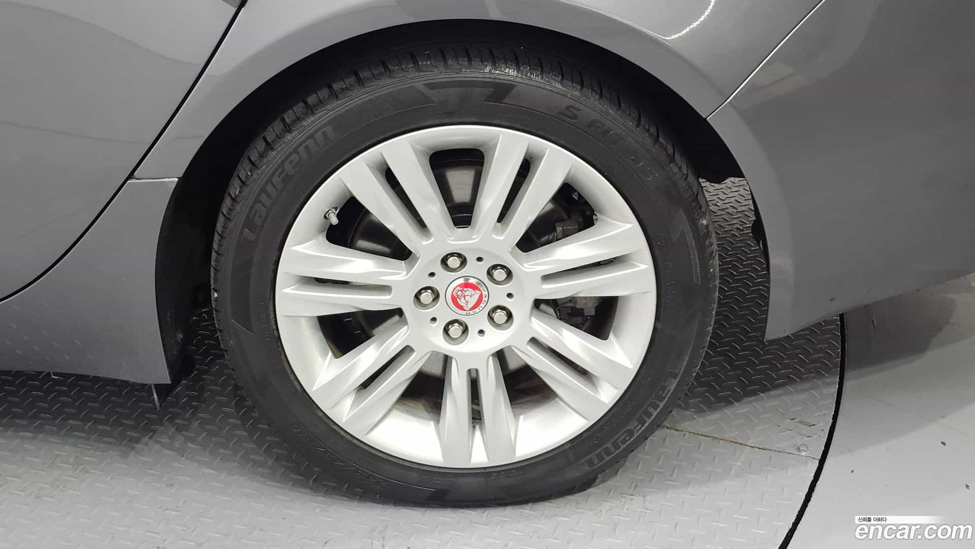 XF Jaguar 2018.7-OUTER-005