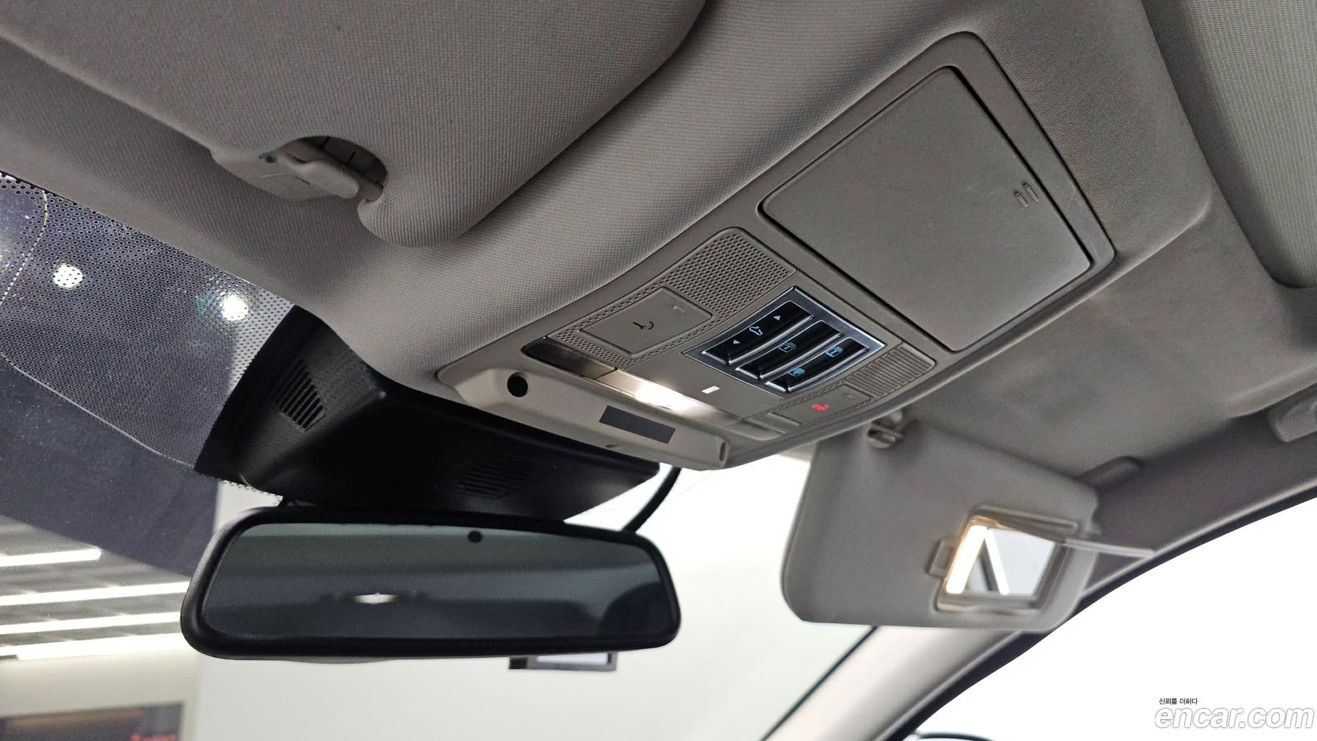 Main__Slider__Photo:XF Jaguar 2018.7-15