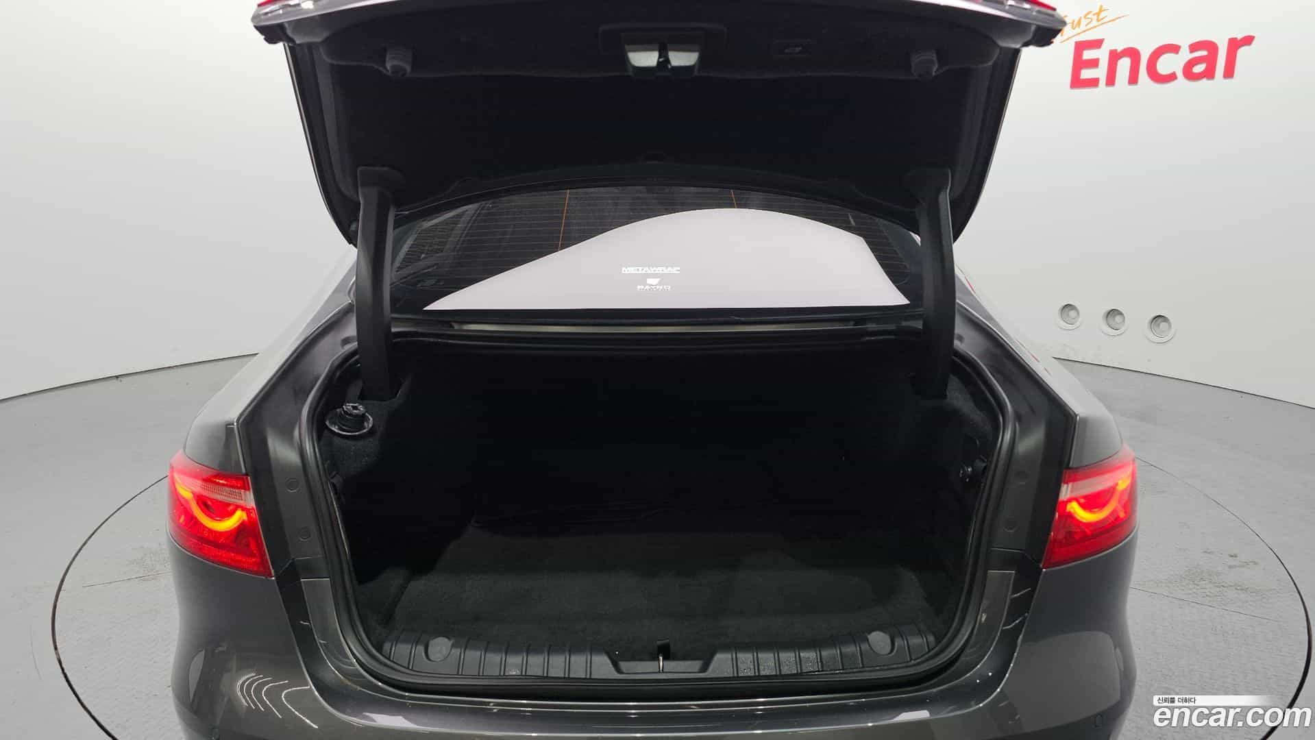 XF Jaguar 2018.7-OPTION-024