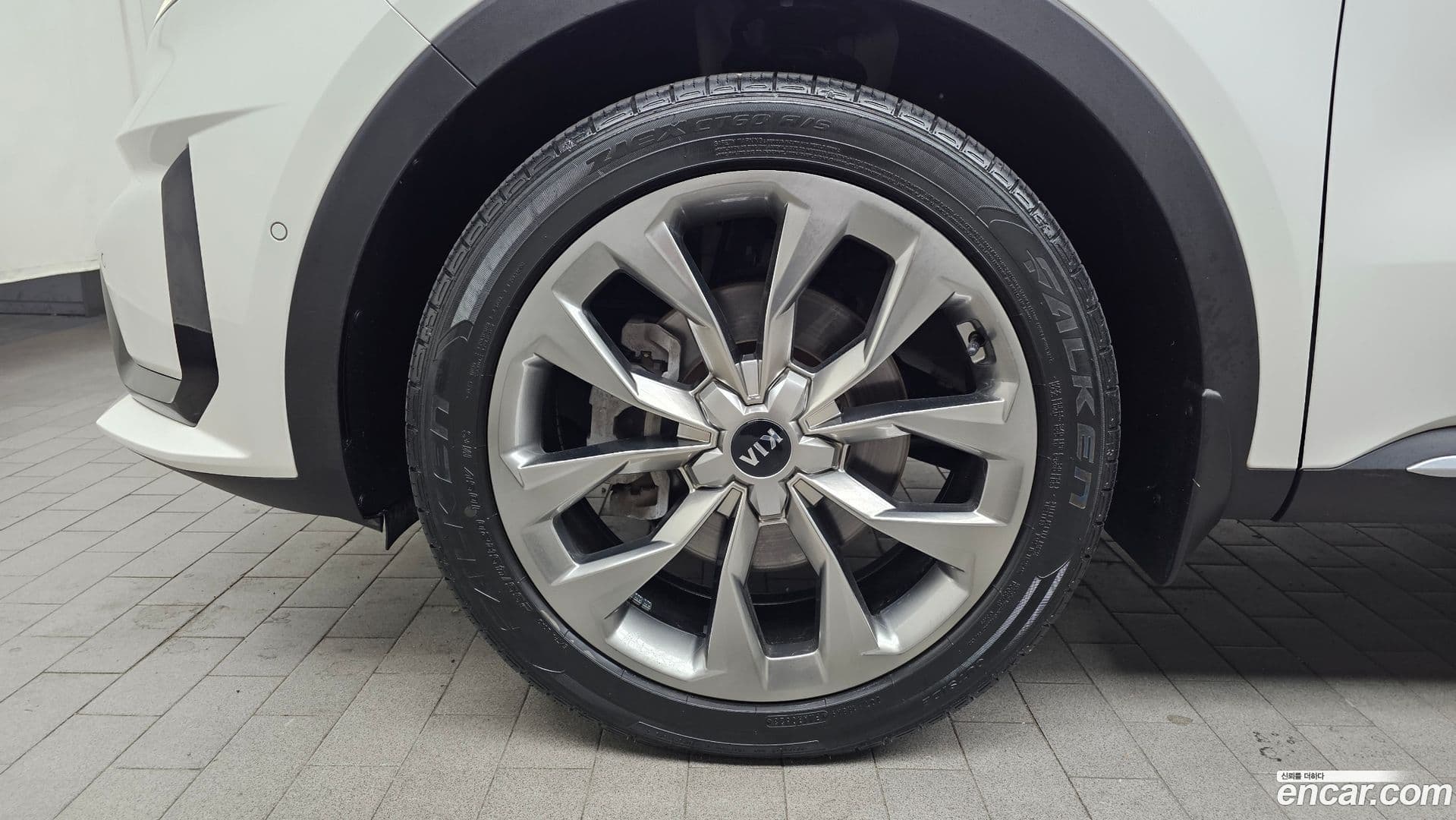 Main__Slider__Photo:Sorento Kia 2020.3-4