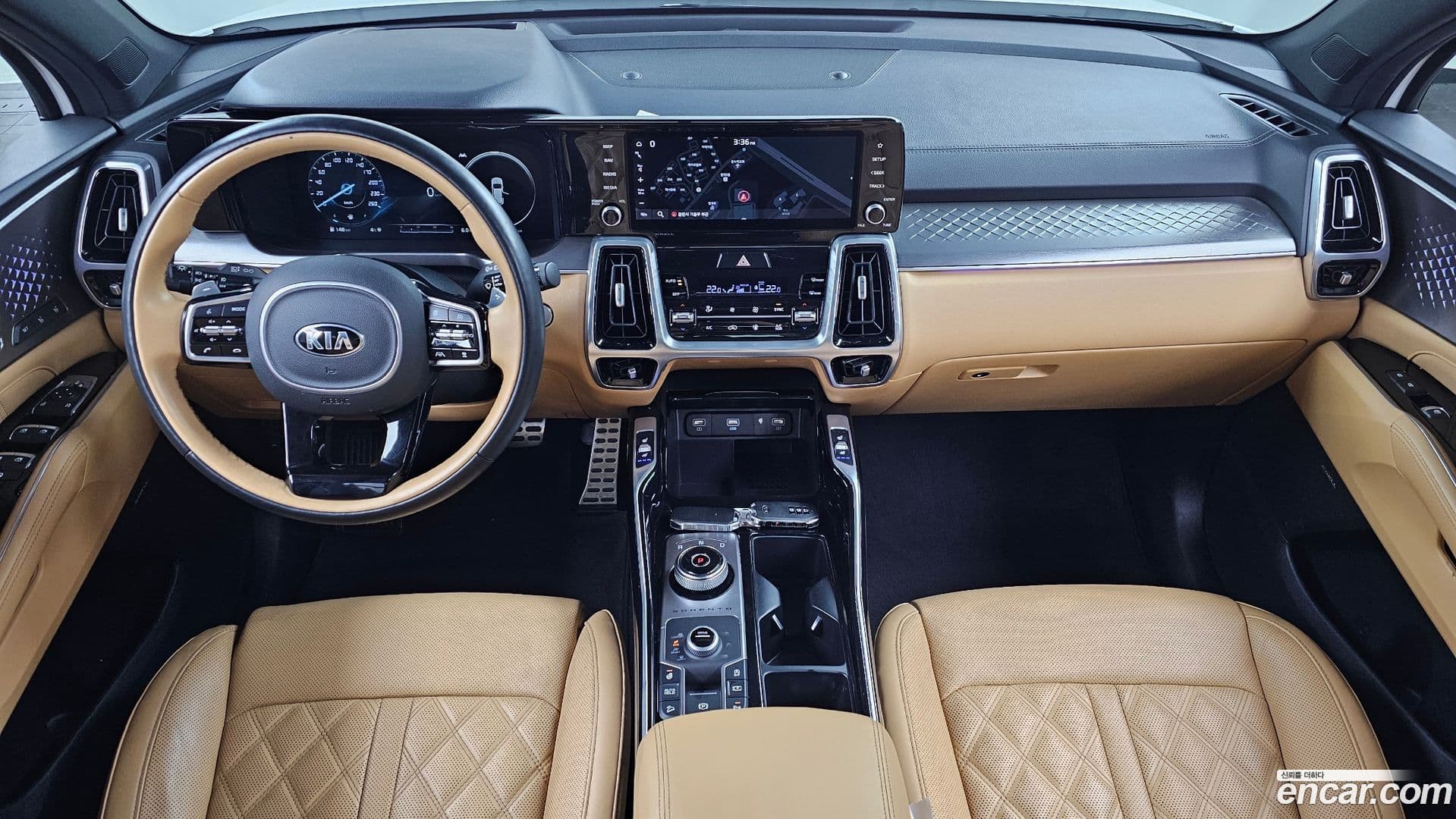 Main__Slider__Photo:Sorento Kia 2020.3-6